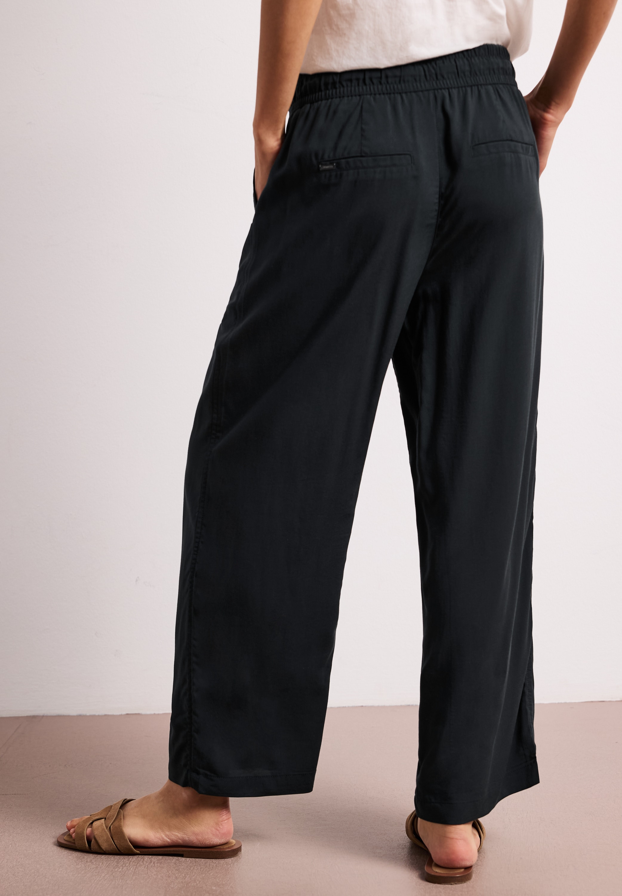 STREET ONE Stoffhose "Style Emee" 3/4-Sommerhose mit elastischem Bund und Tunnelzug