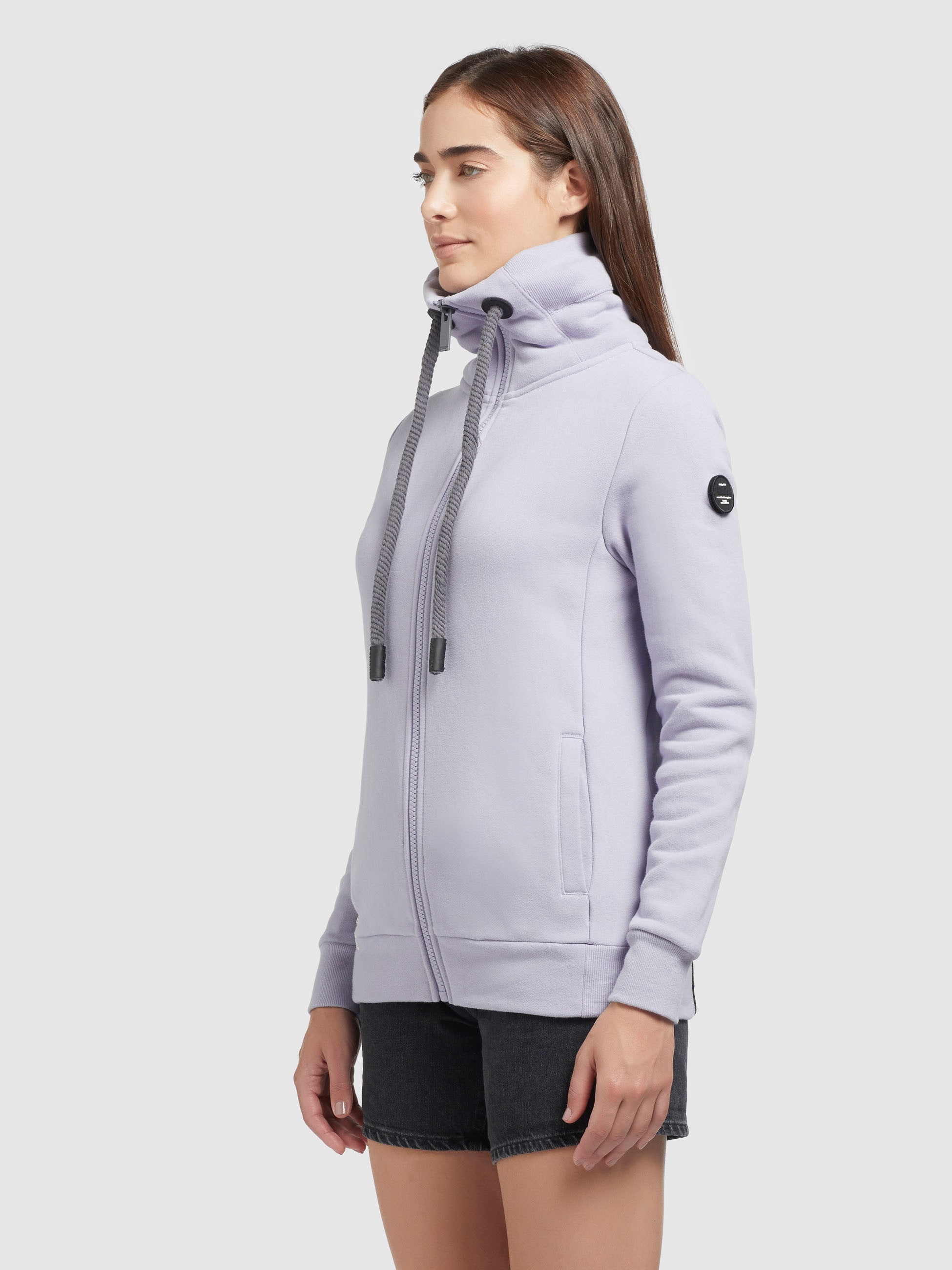 khujo Sweatjacke »TOSTA«, mit hoch schließendem Kragen und Kordelzug