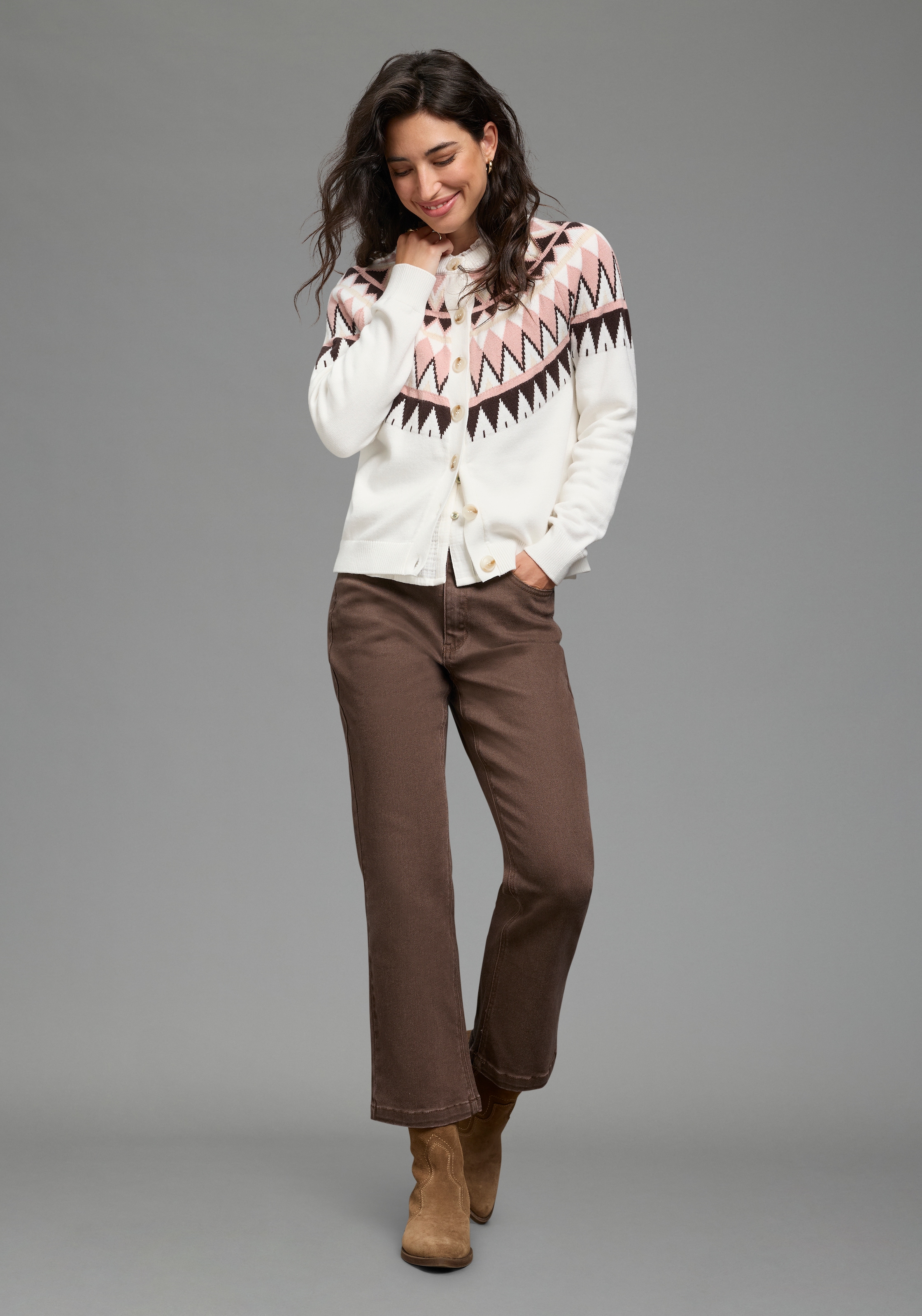 Laura Scott Strickjacke »mit femininem Norwegermuster« aus weicher Viskosemischung
