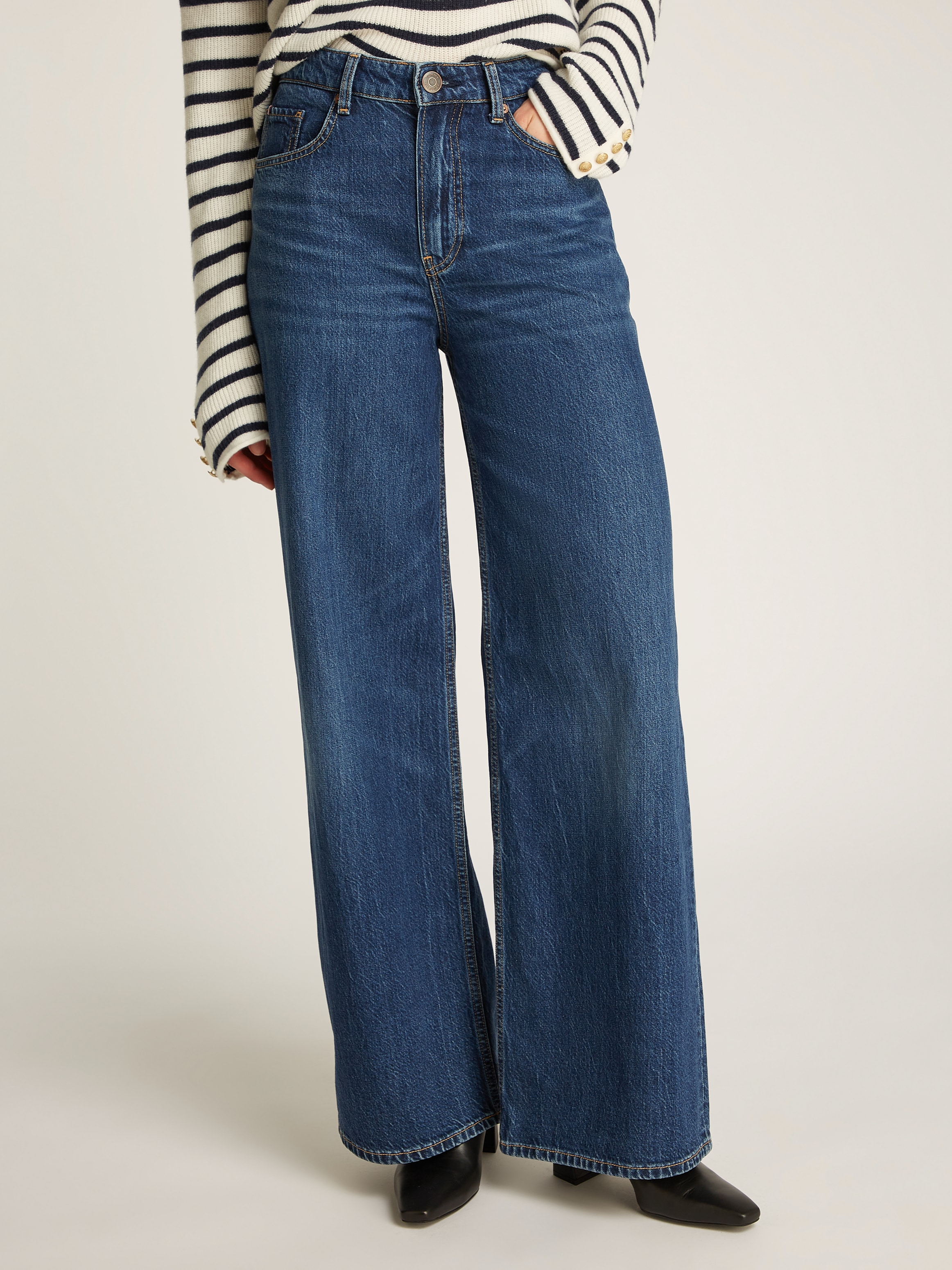 Tommy Hilfiger Weite Jeans "WIDE LEG HW LOU", mit Logo-Badge, mit Nieten, m günstig online kaufen