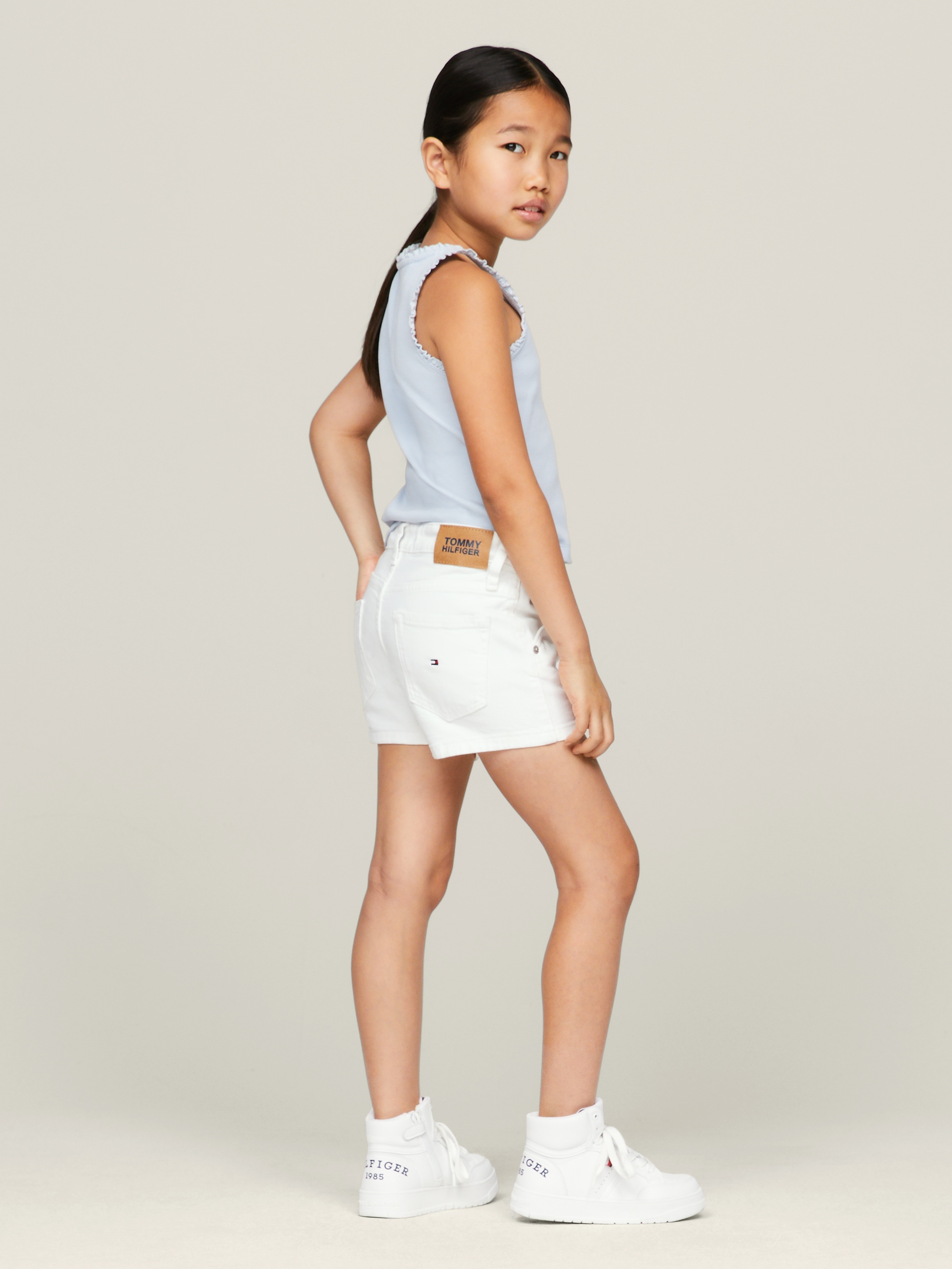 Tommy Hilfiger Shorts »GIRLFRIEND WHITE SHORT«, Kinder bis 16 Jahre