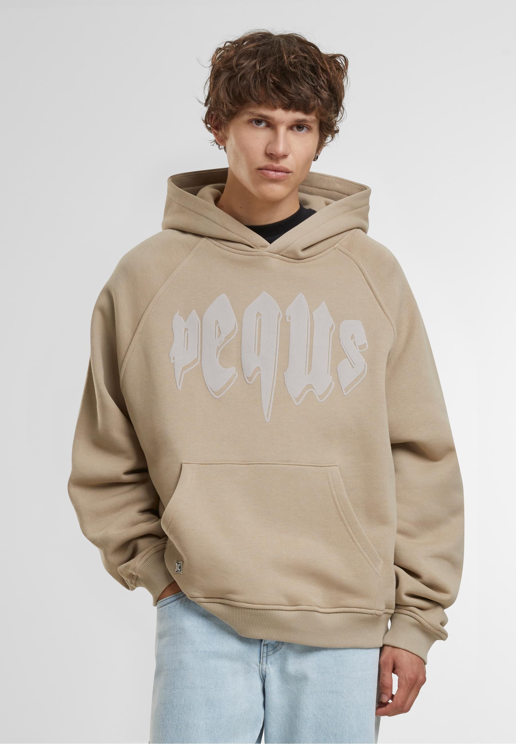 PEQUS Kapuzenpullover »PEQUS PEQUS Outlined Mythic Logo Hoodie«, (1 tlg.)