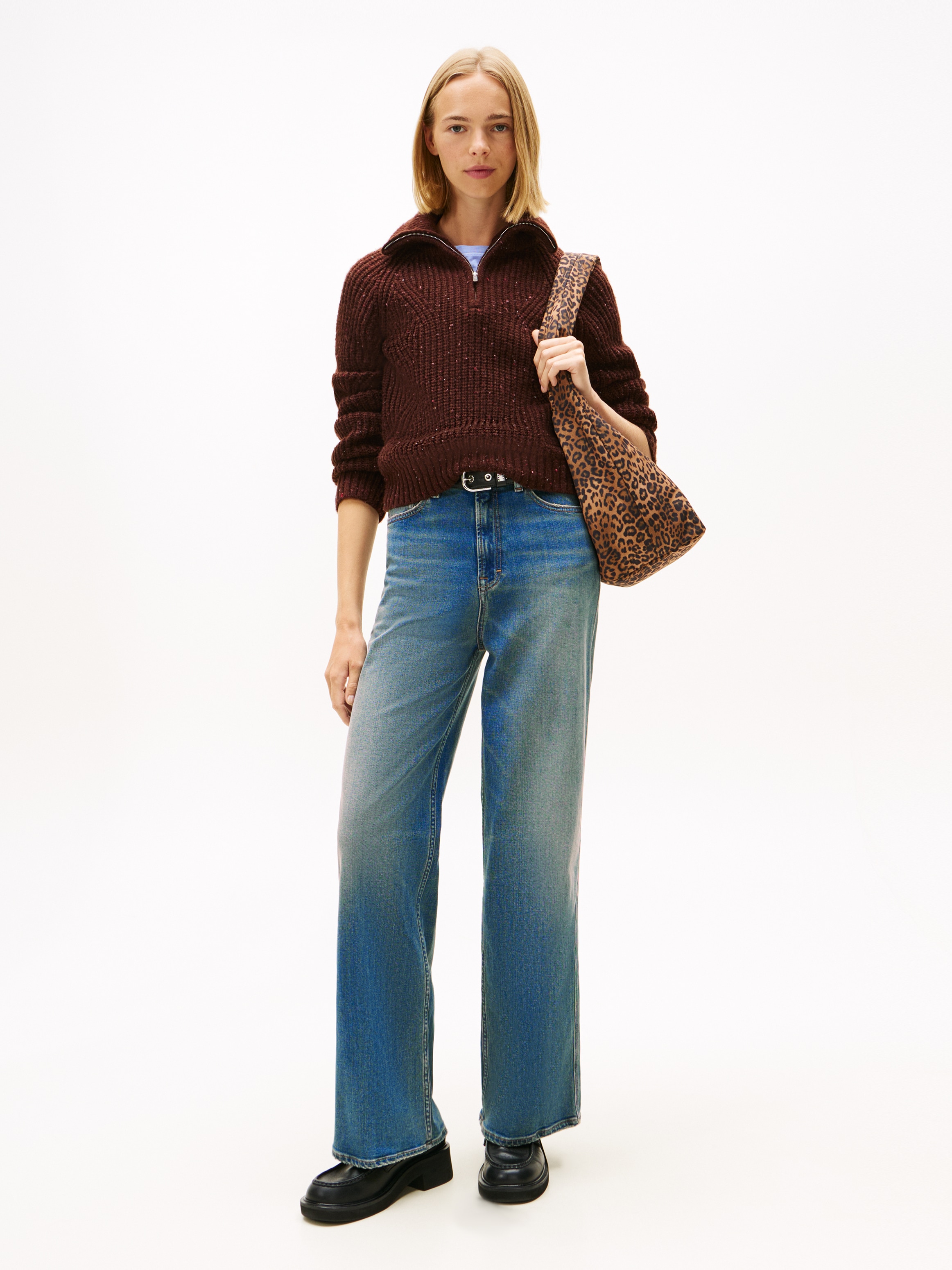 Tommy Jeans Weite Jeans »Claire High Rise«, mit Logo-Badge