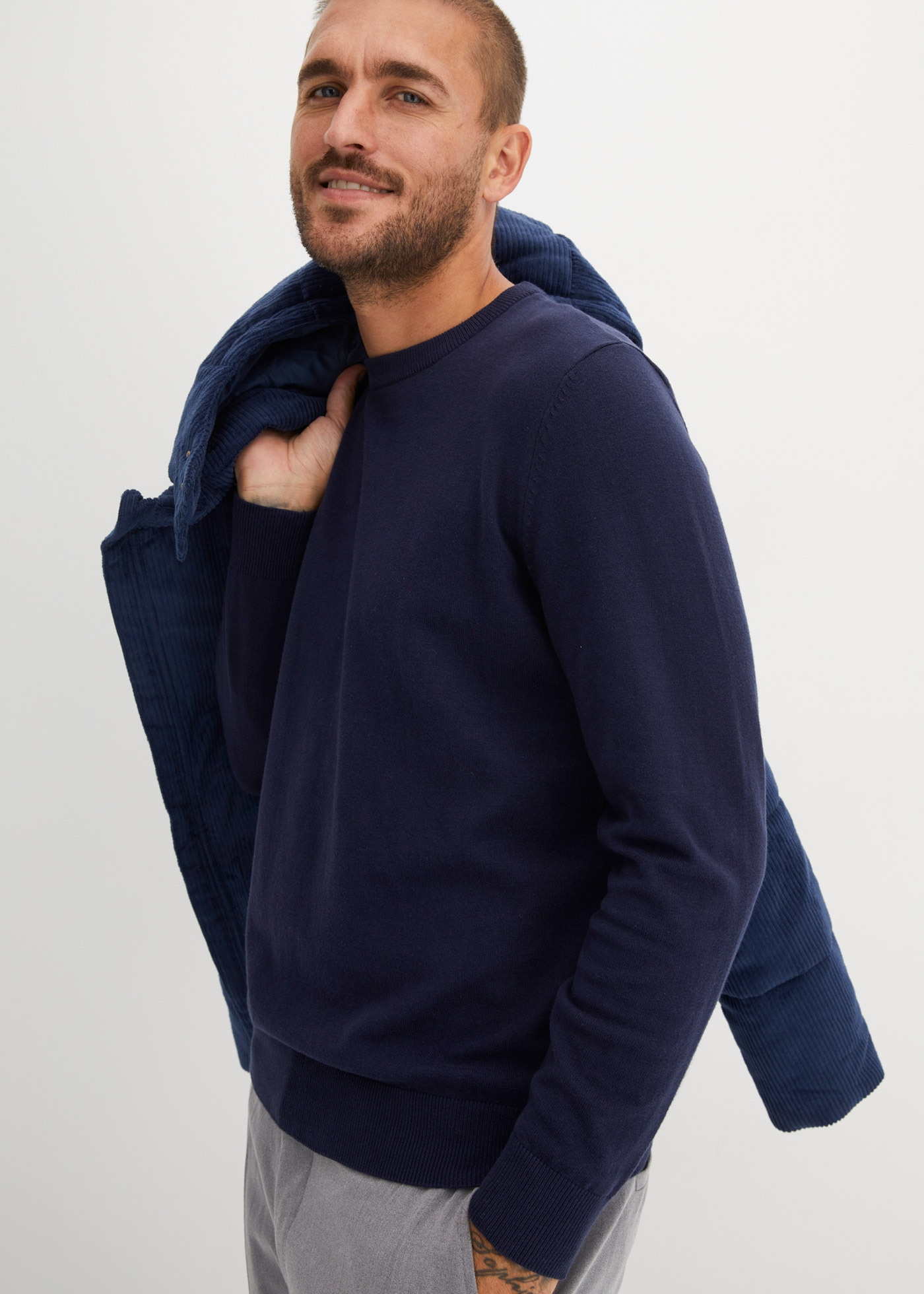 bonprix Strickpullover aus Baumwolle und Polyamid, mit Rundhalsausschnitt, Regular Fit