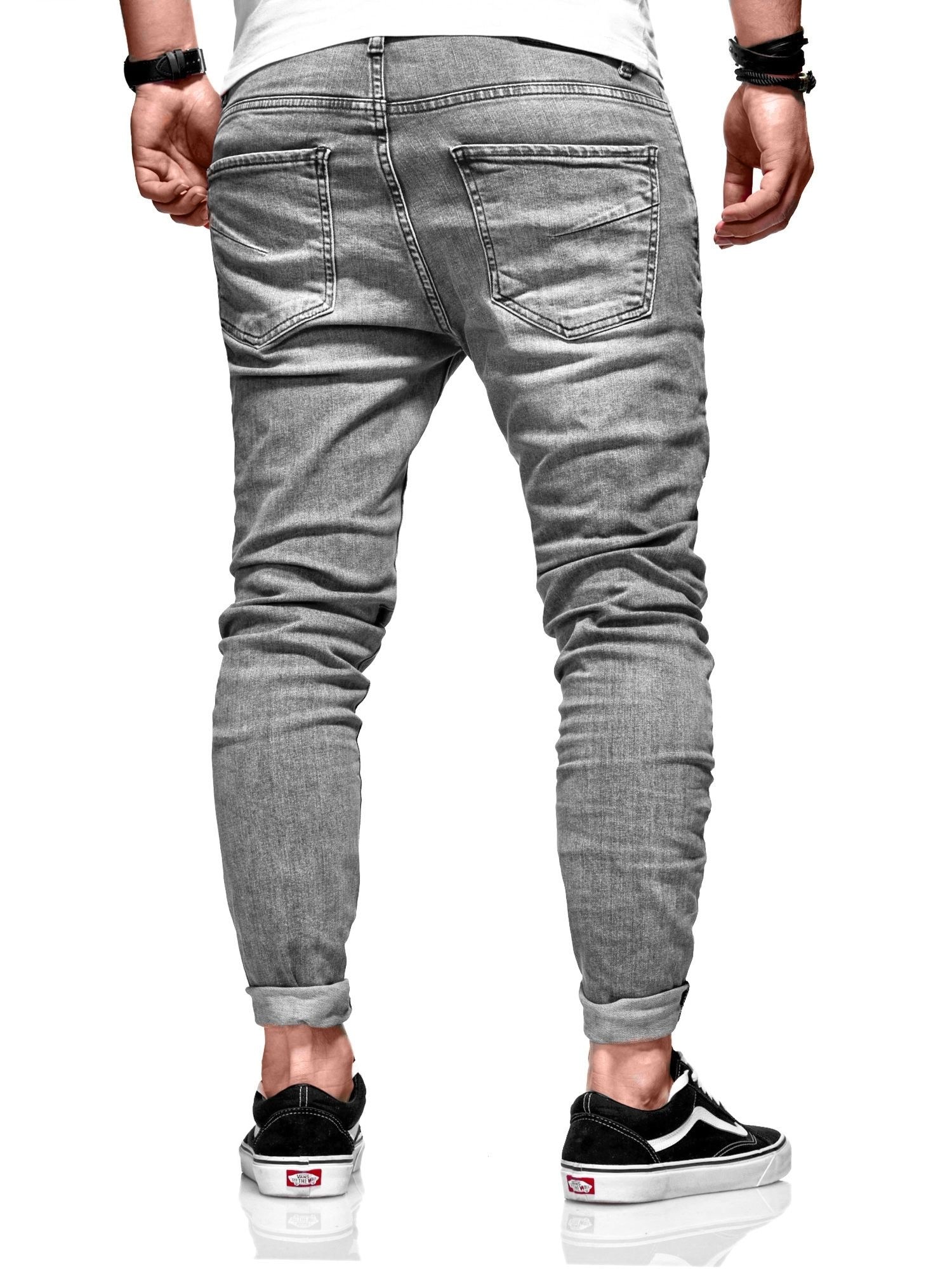 behype Slim-fit-Jeans »Dino«, mit tollen Used-Elementen