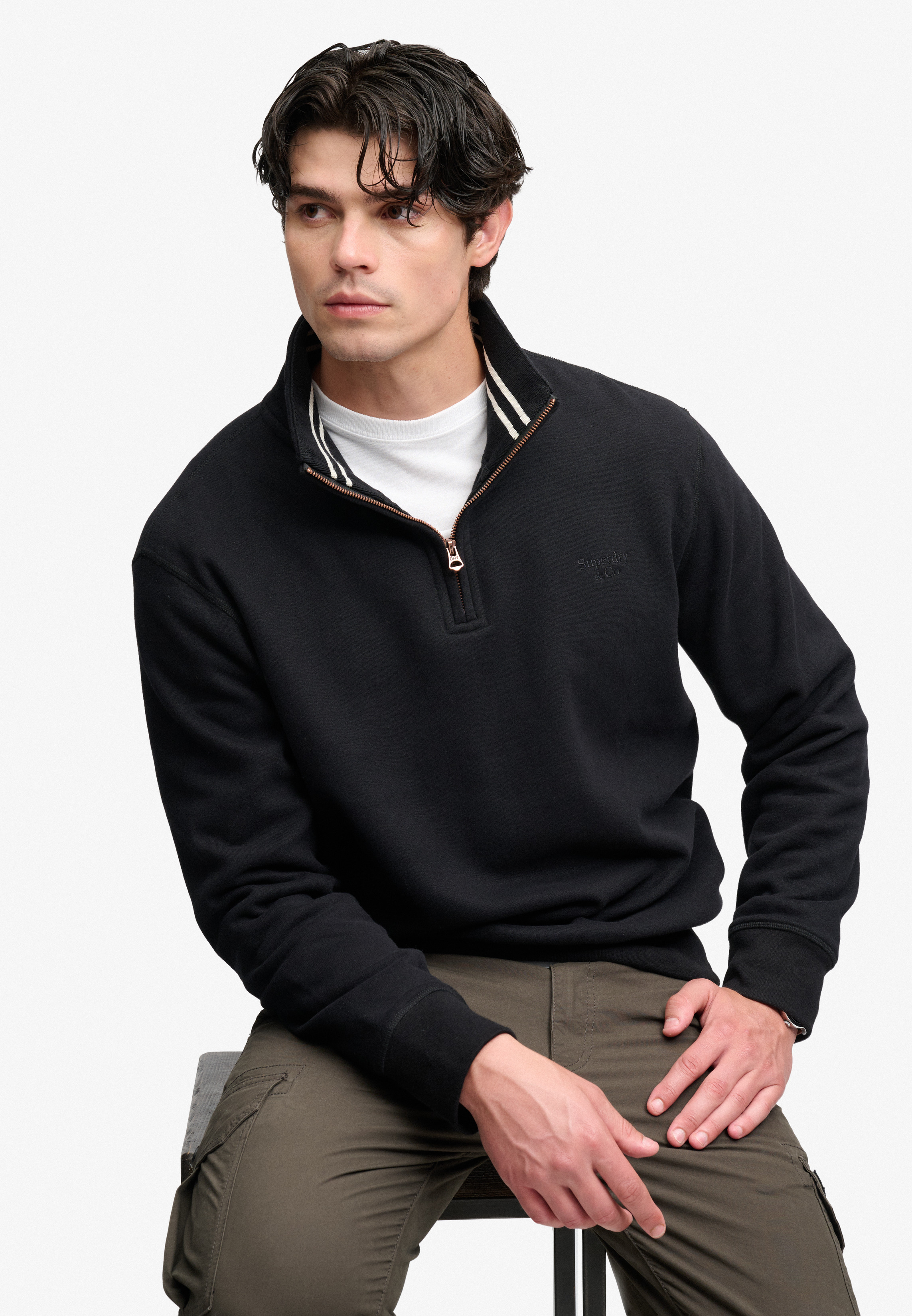 Superdry Sweatshirt "ESSENTIAL SERIF LOGO HALF ZIP", Baumwollmischung