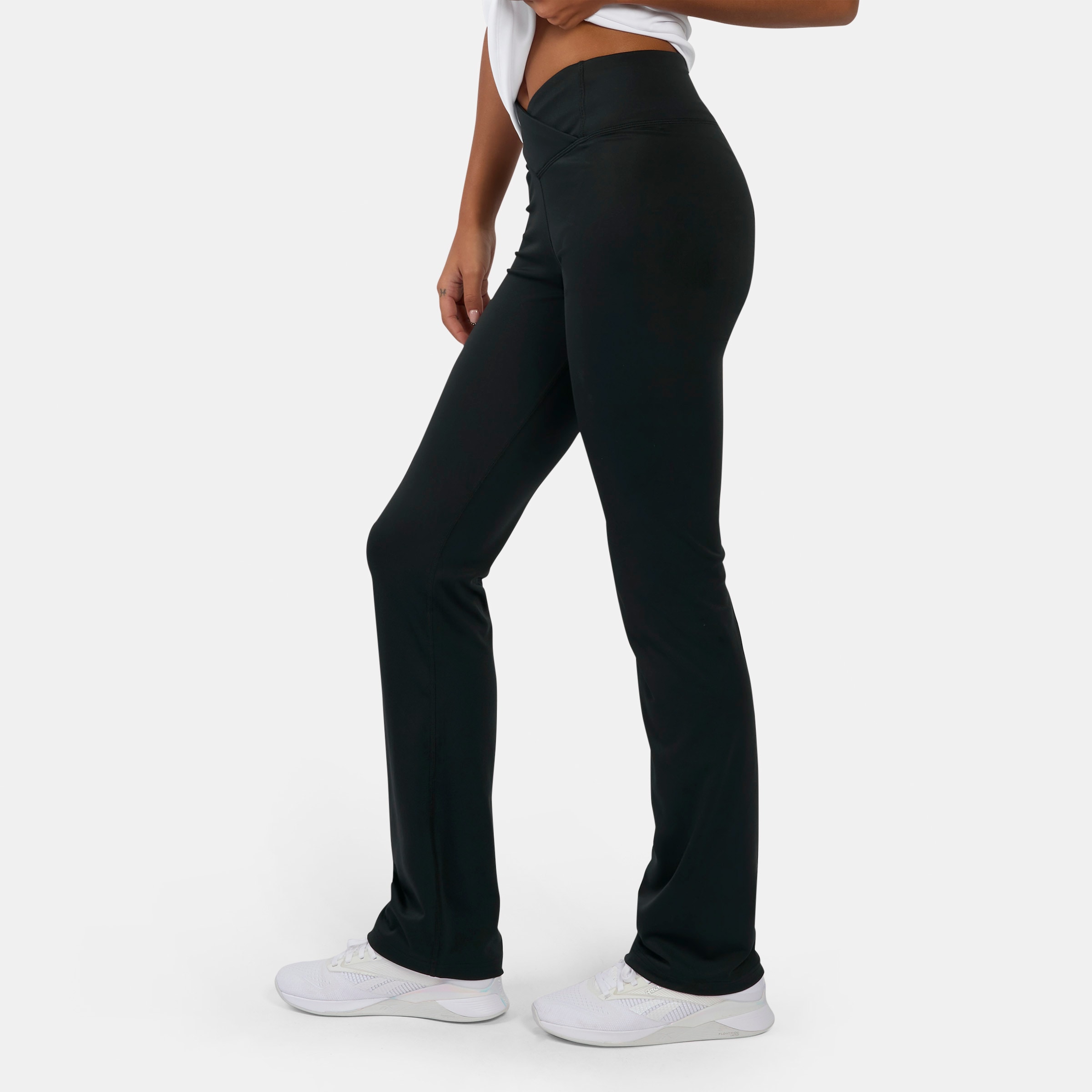 Reebok Trainingstights »CORE HIGH RISE BOOTCUT PANT«  Bootcut-Schnitt, mit leicht ausgestelltem Saum