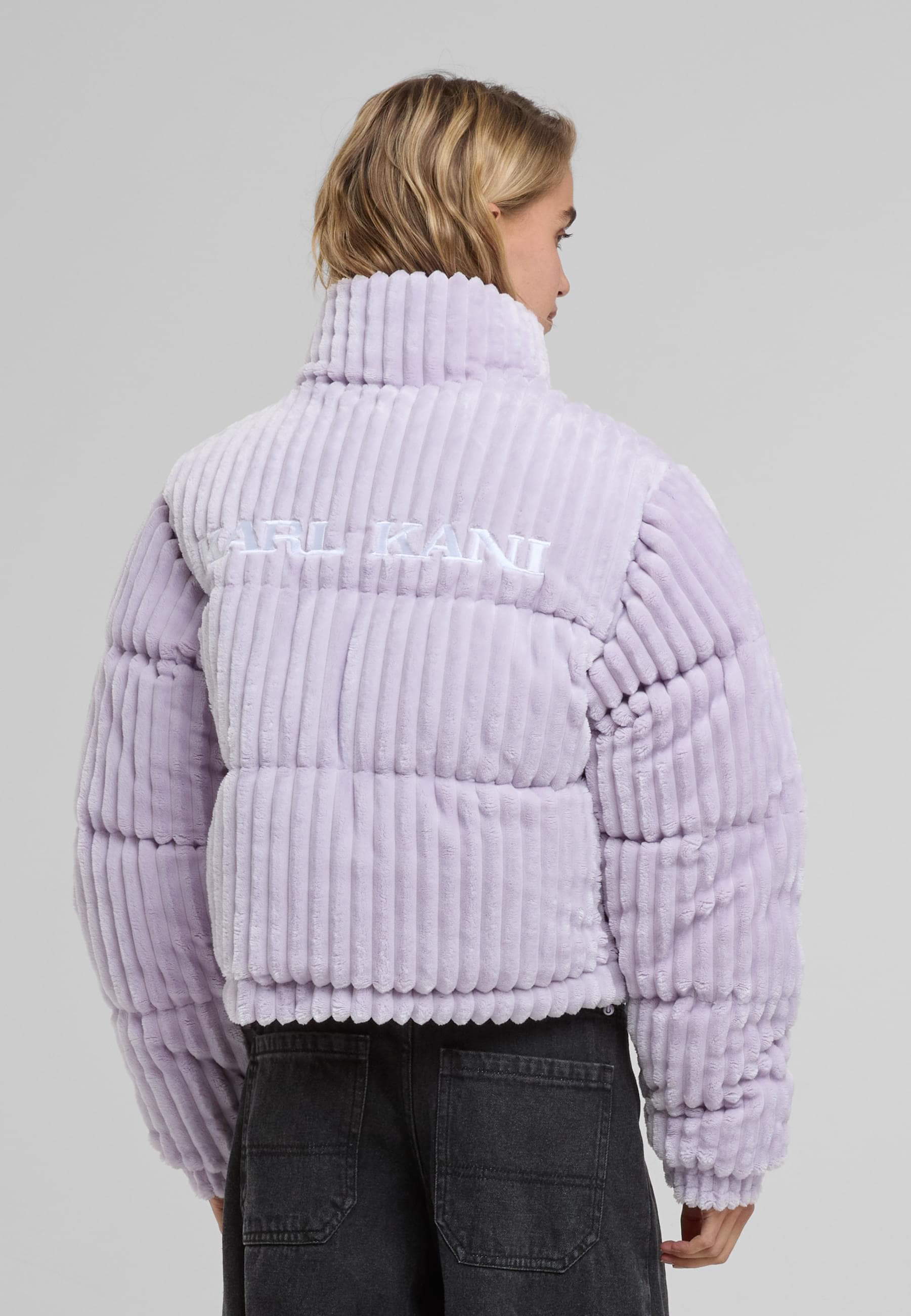 Karl Kani Winterjacke »Karl Kani KK Og Fuzzy Corduroy Short Puffer Jacket«, (1 St.), ohne Kapuze