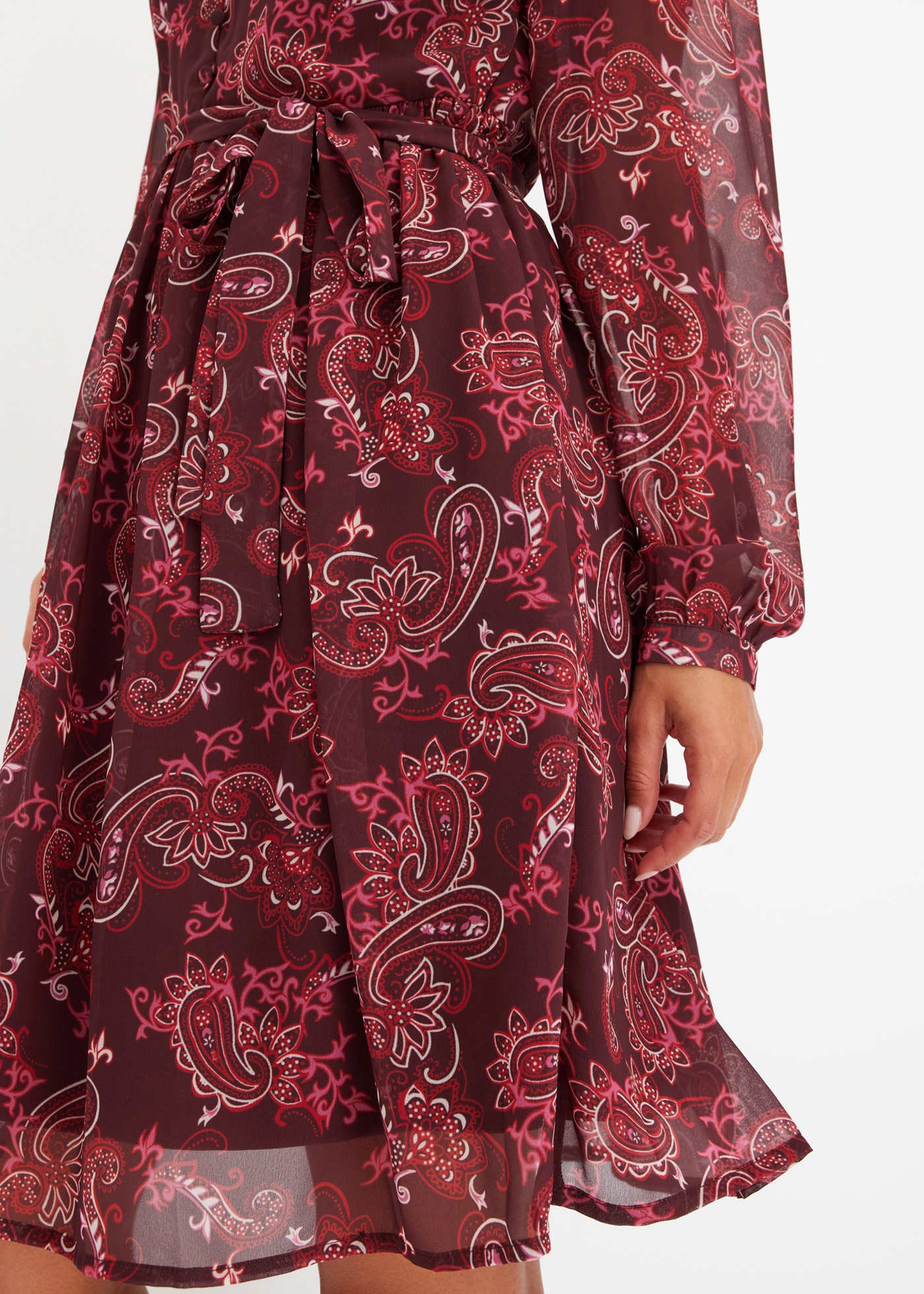 bonprix Chiffonkleid für stilvollen Auftritt, aus Polyester, ausgestellte Passform