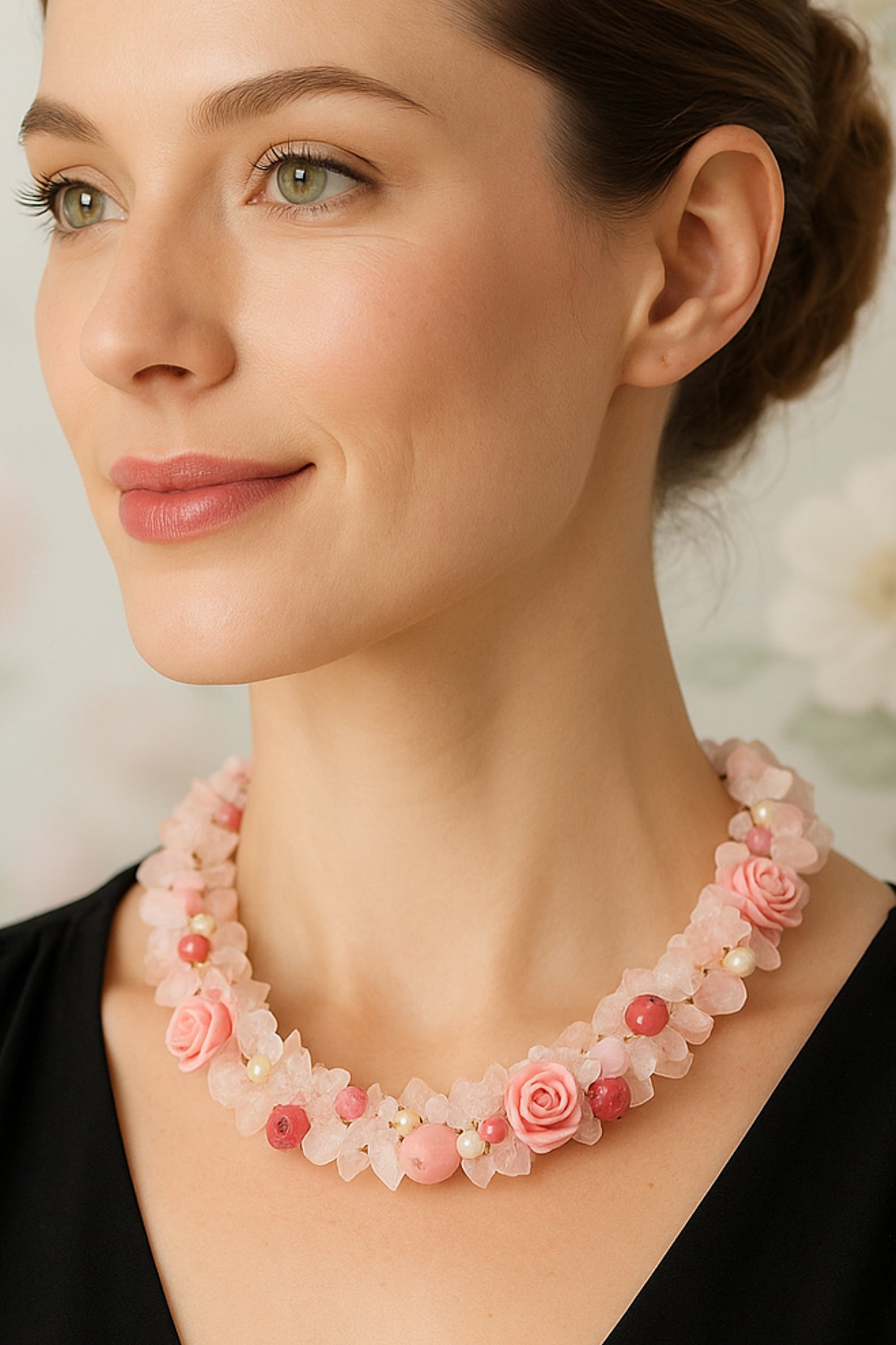 COLLEZIONE ALESSANDRO Kette mit Anhänger »Rosalia«, Romantisches Blütendesign mit Glassteinen