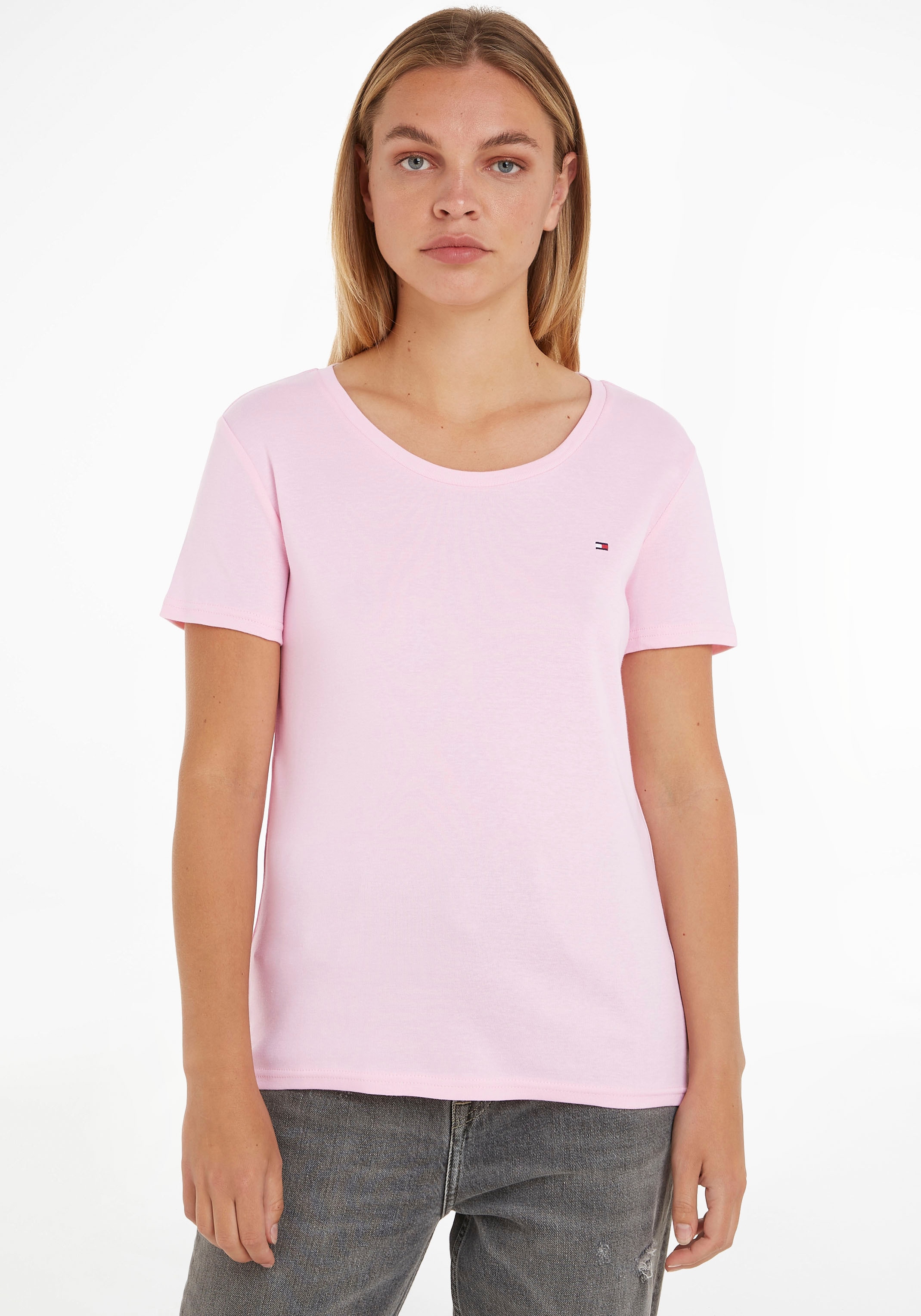 Tommy Hilfiger C-NK T-Shirt Logostickerei für dezenter »SLIM RIB bestellen mit | SS«, CODY Tommy Hilfiger BAUR