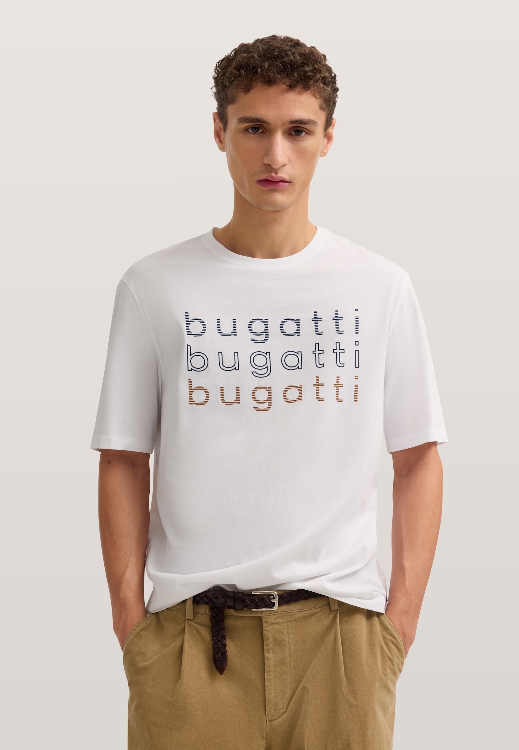 bugatti mit einem bugatti-Print
