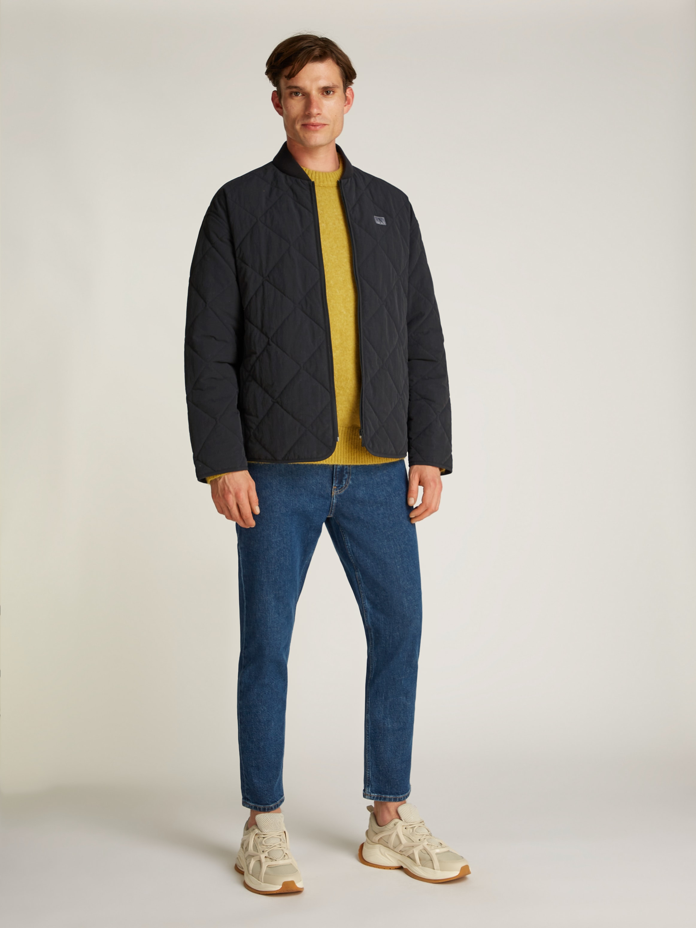 Calvin Klein Jeans Steppjacke »QUILTED JACKET« Logopatch, Stehkragen