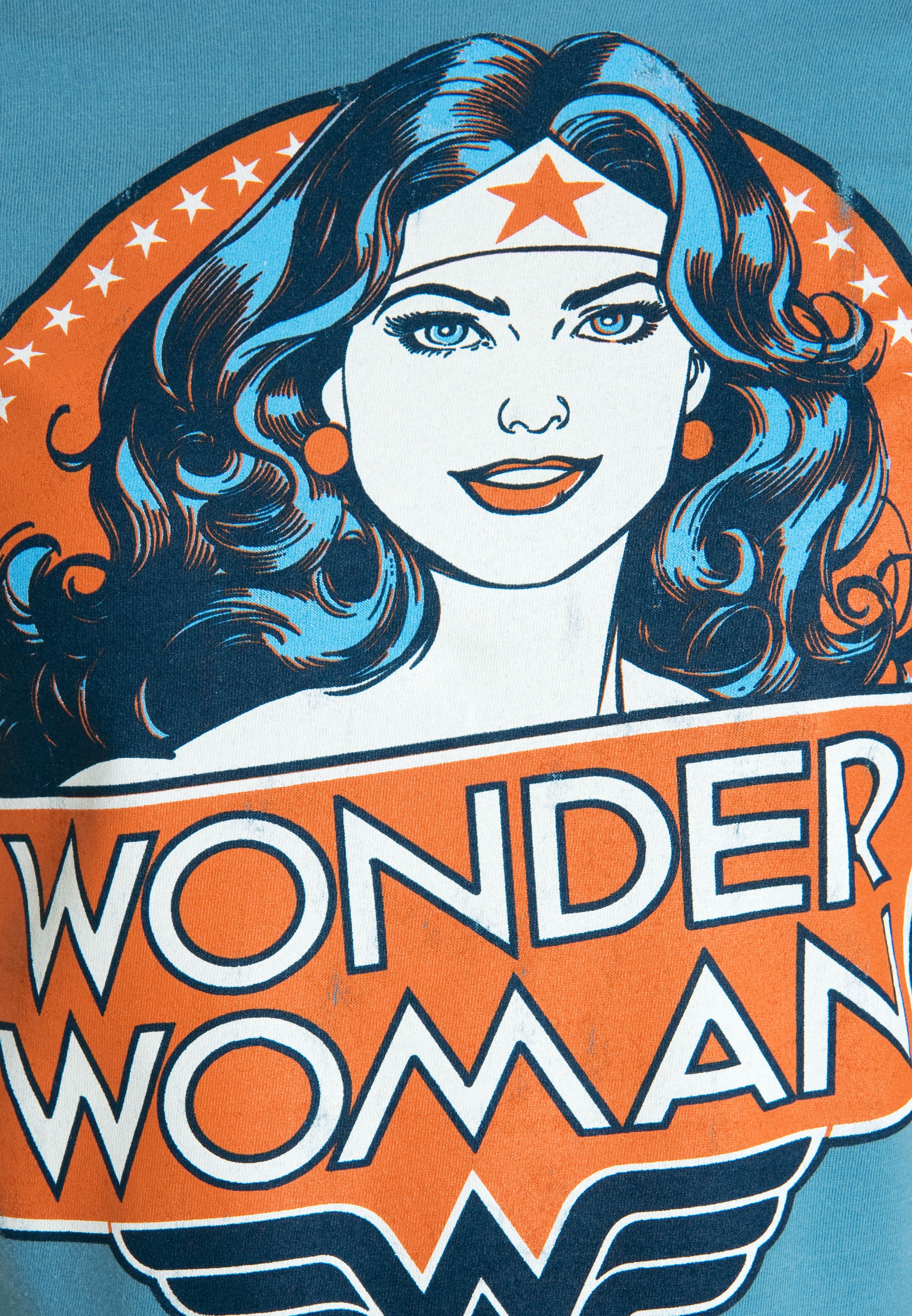 LOGOSHIRT T-Shirt »Wonder Woman lizenziertem für BAUR Portrait«, kaufen Originaldesign | mit