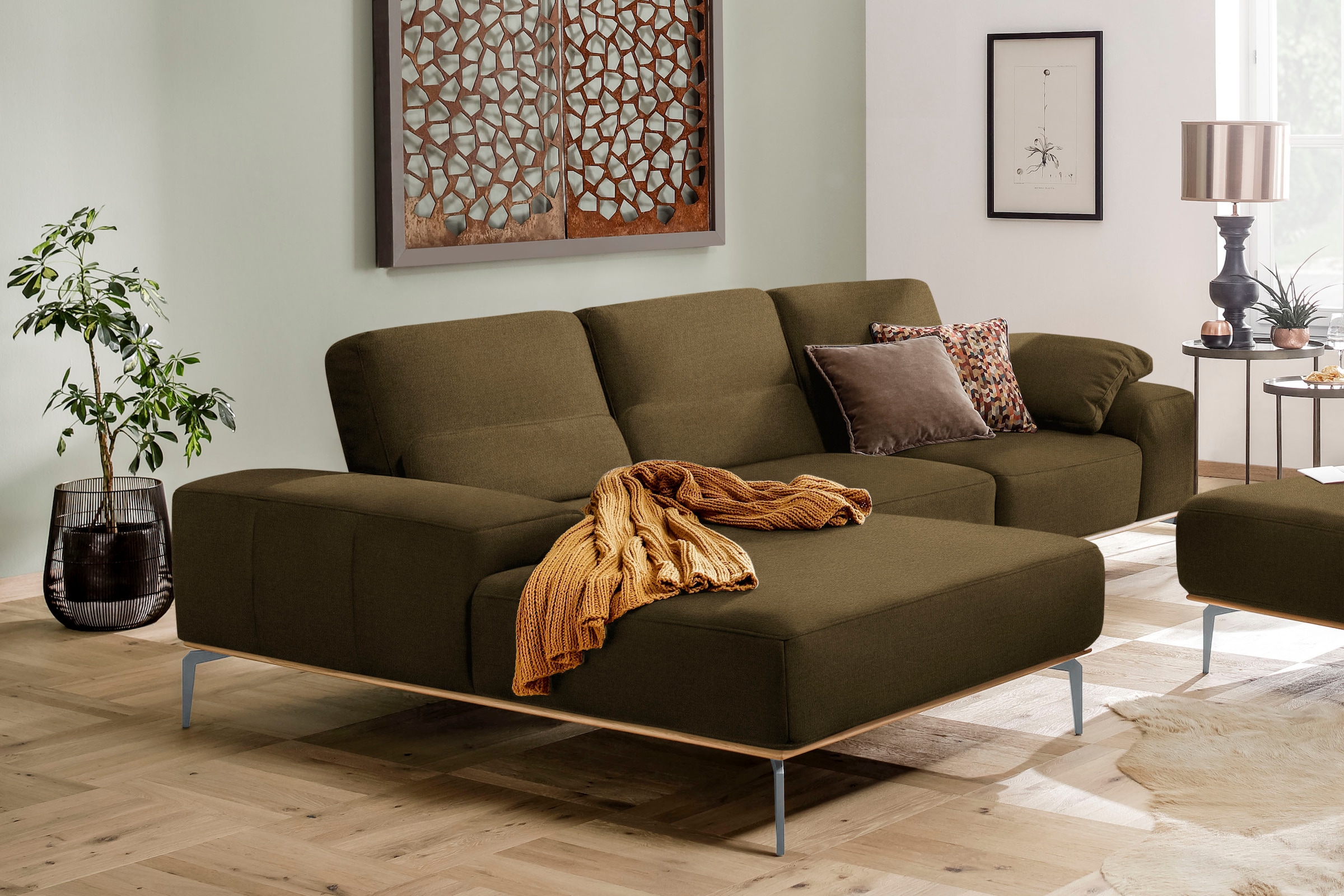 W.SCHILLIG Ecksofa "run, Designsofa mit tollem Sitzkomfort, bequem, Breite 299cm, L-Form" mit elegantem Holzsockel, Füße in Silber matt, Breite 299 cm