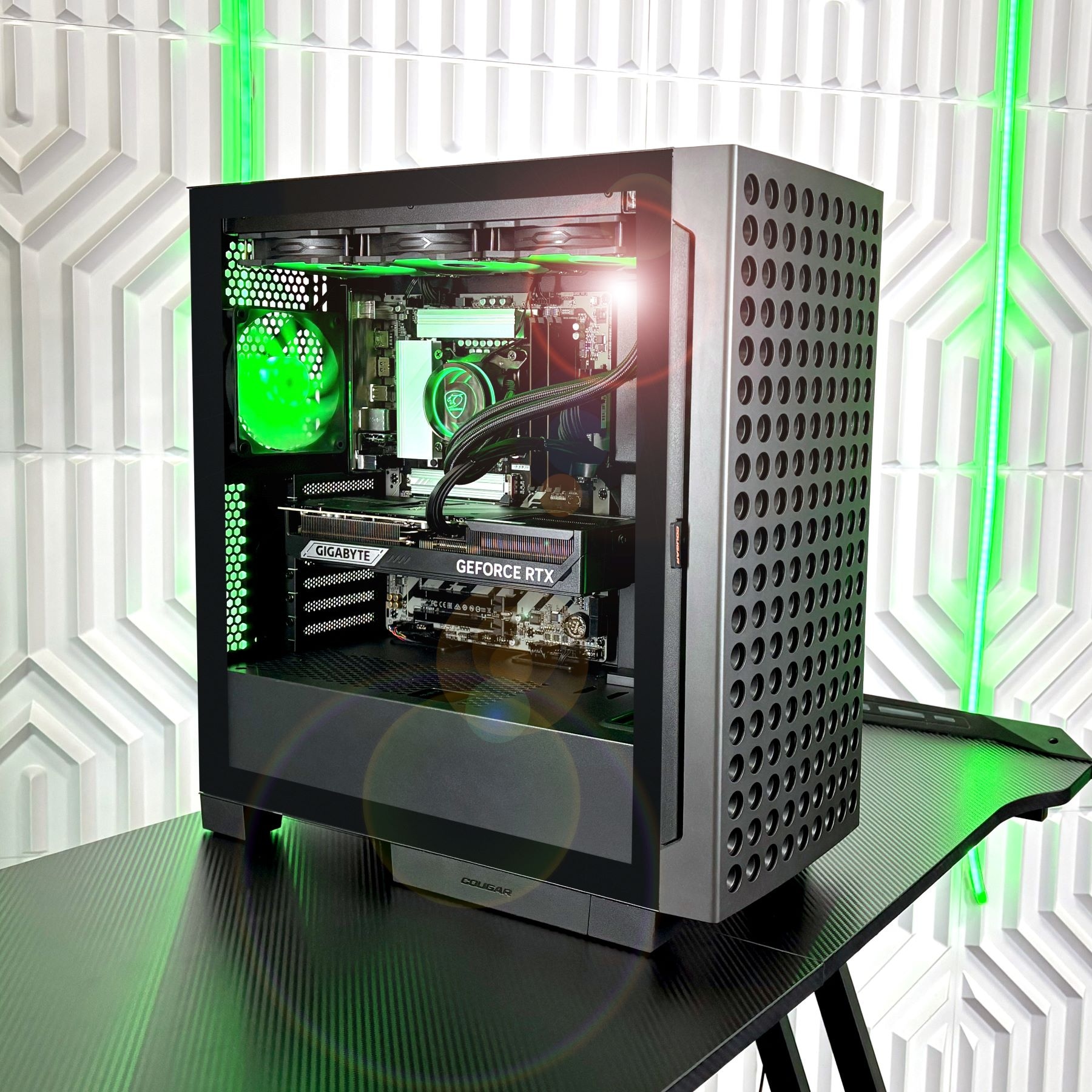 Cougar Gaming-PC »AIRFACE ECO BK 7493«, Windows 11, DDR5 RAM