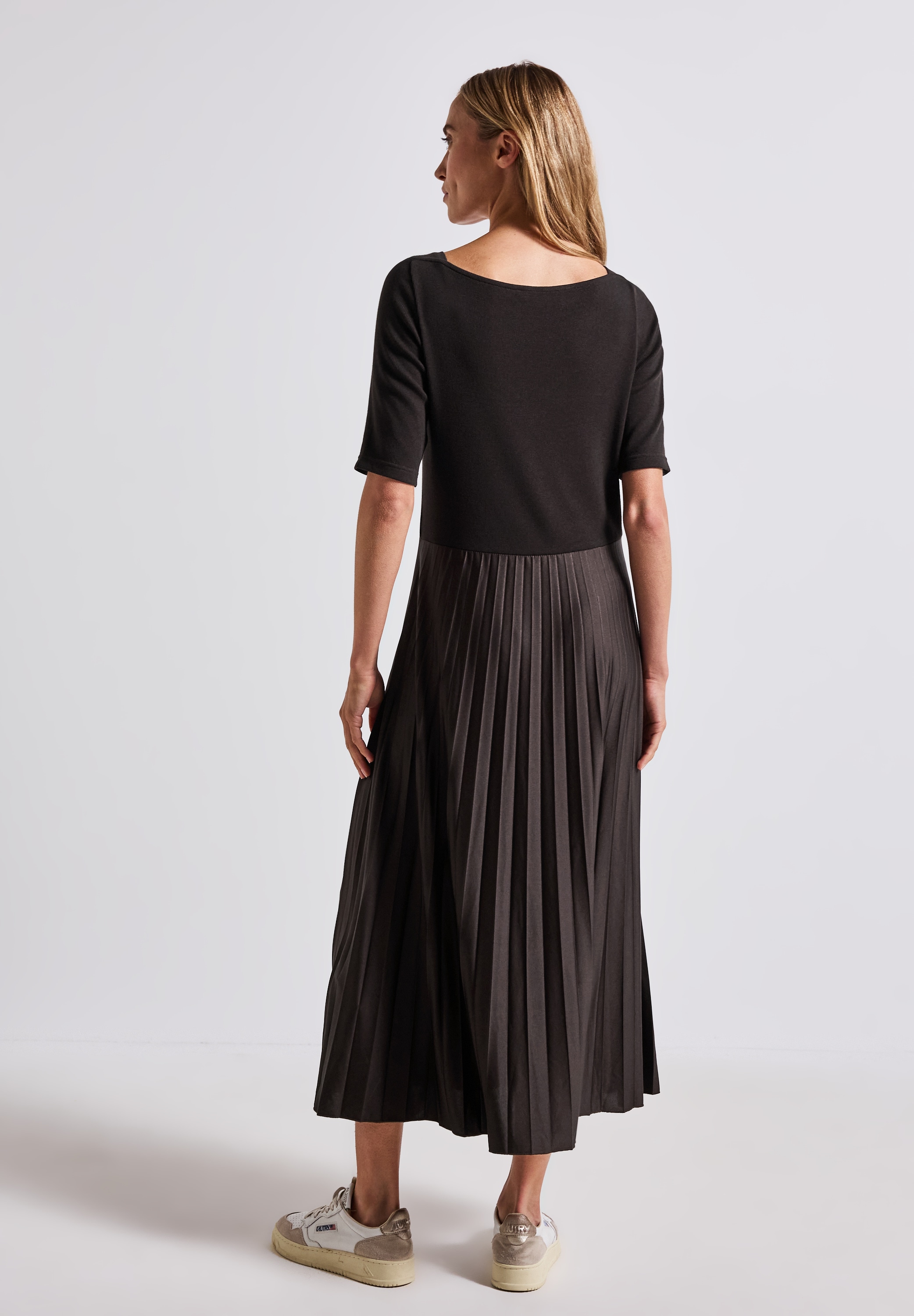 STREET ONE Midikleid, mit plissiertem Rockteil
