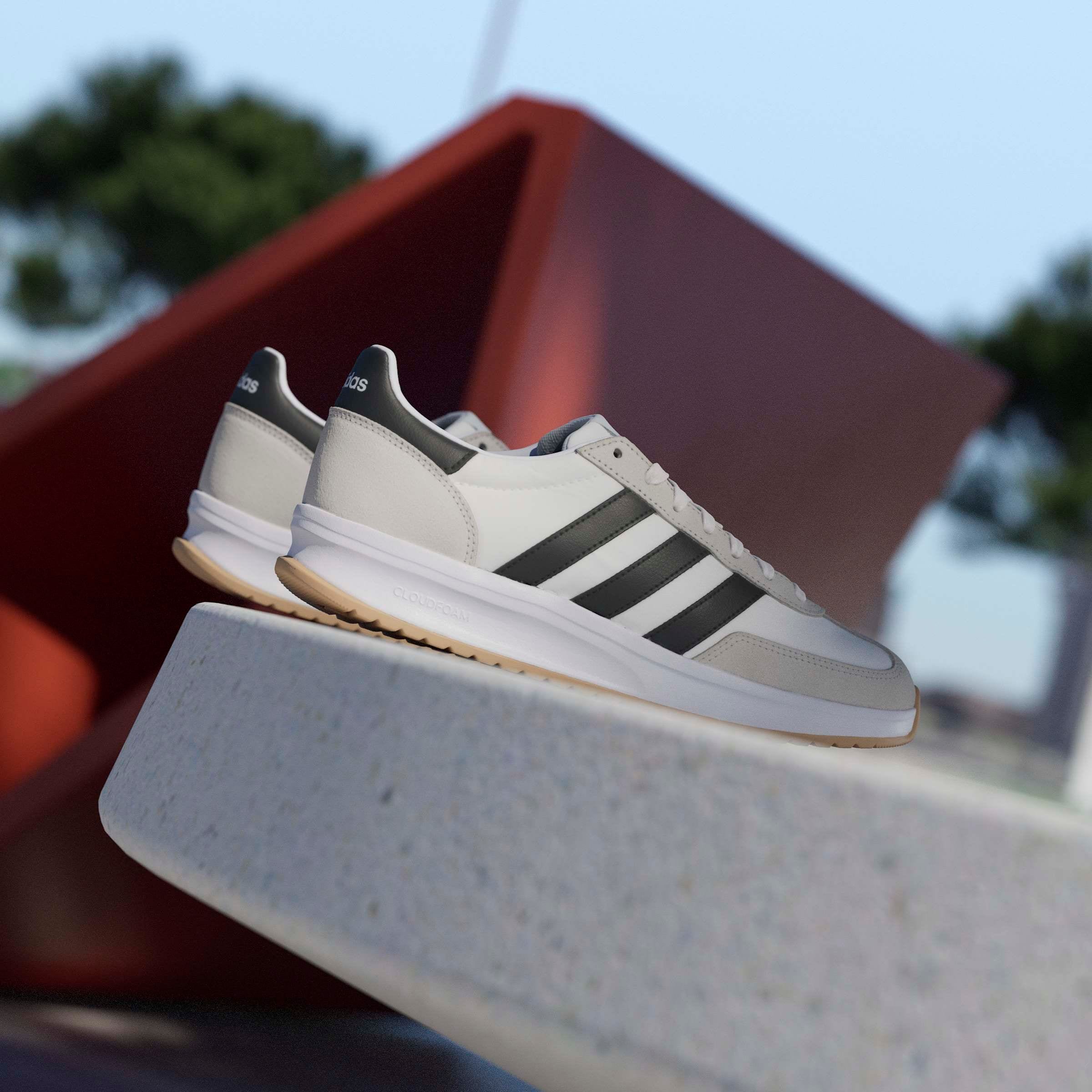 adidas Sportswear Sneaker »RUN 70S 2.0«, inspiriert vom Design des adidas SL72