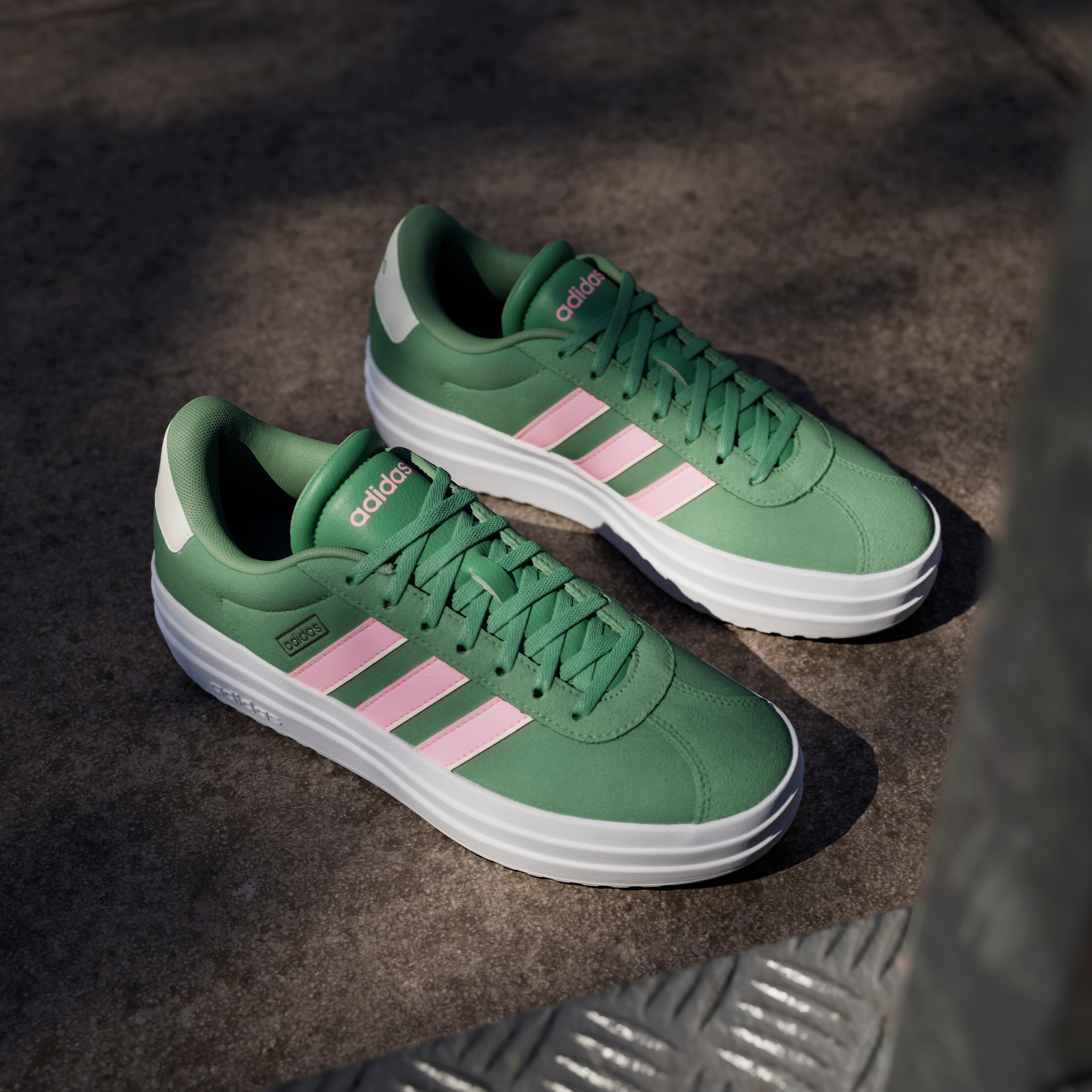 adidas Sportswear Sneaker »VL COURT BOLD«, Design auf den Spuren des adidas Gazelle Bold