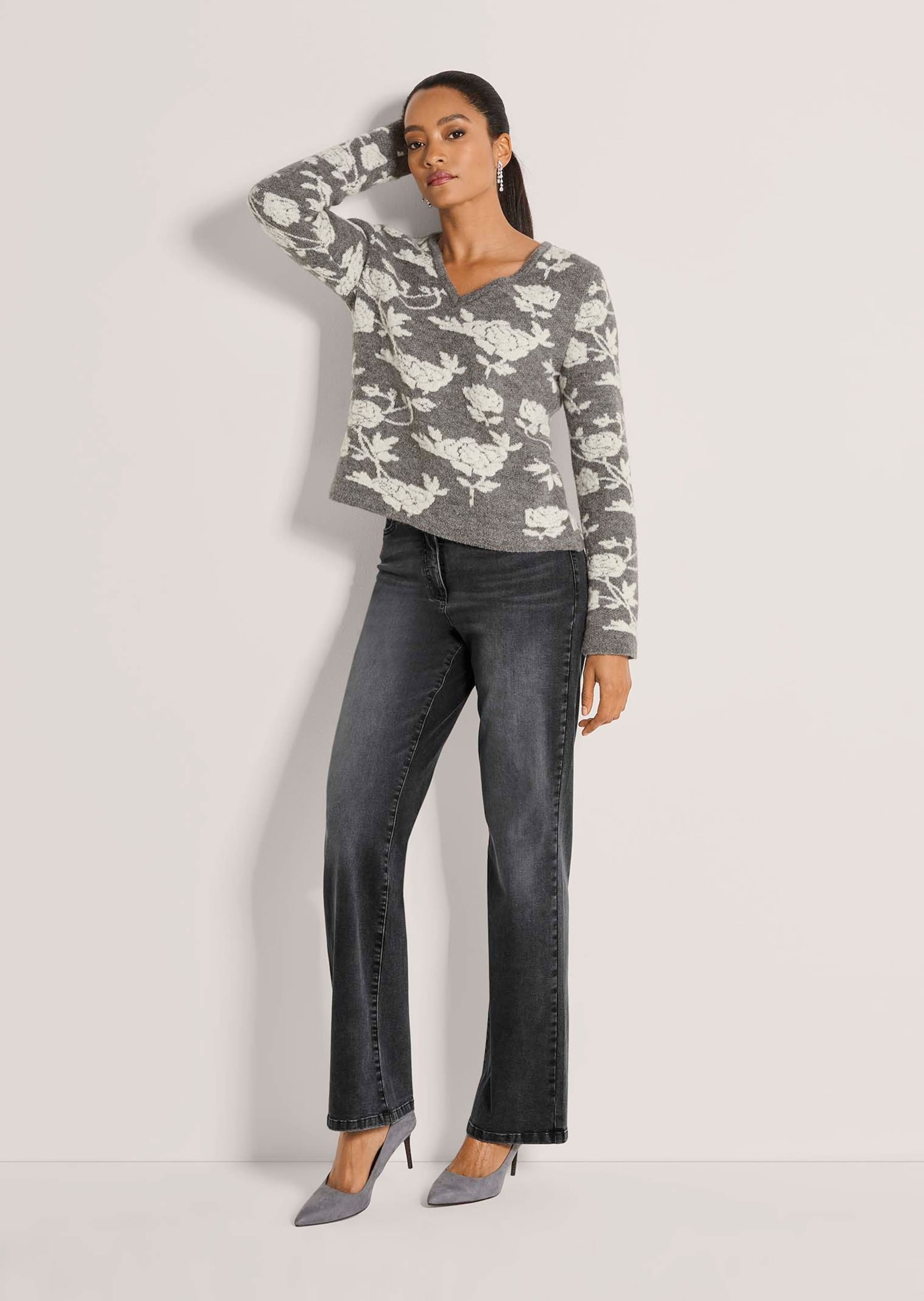 MADELEINE Longpullover »Pullover Jacquard-Pullover mit V-Ausschnitt«