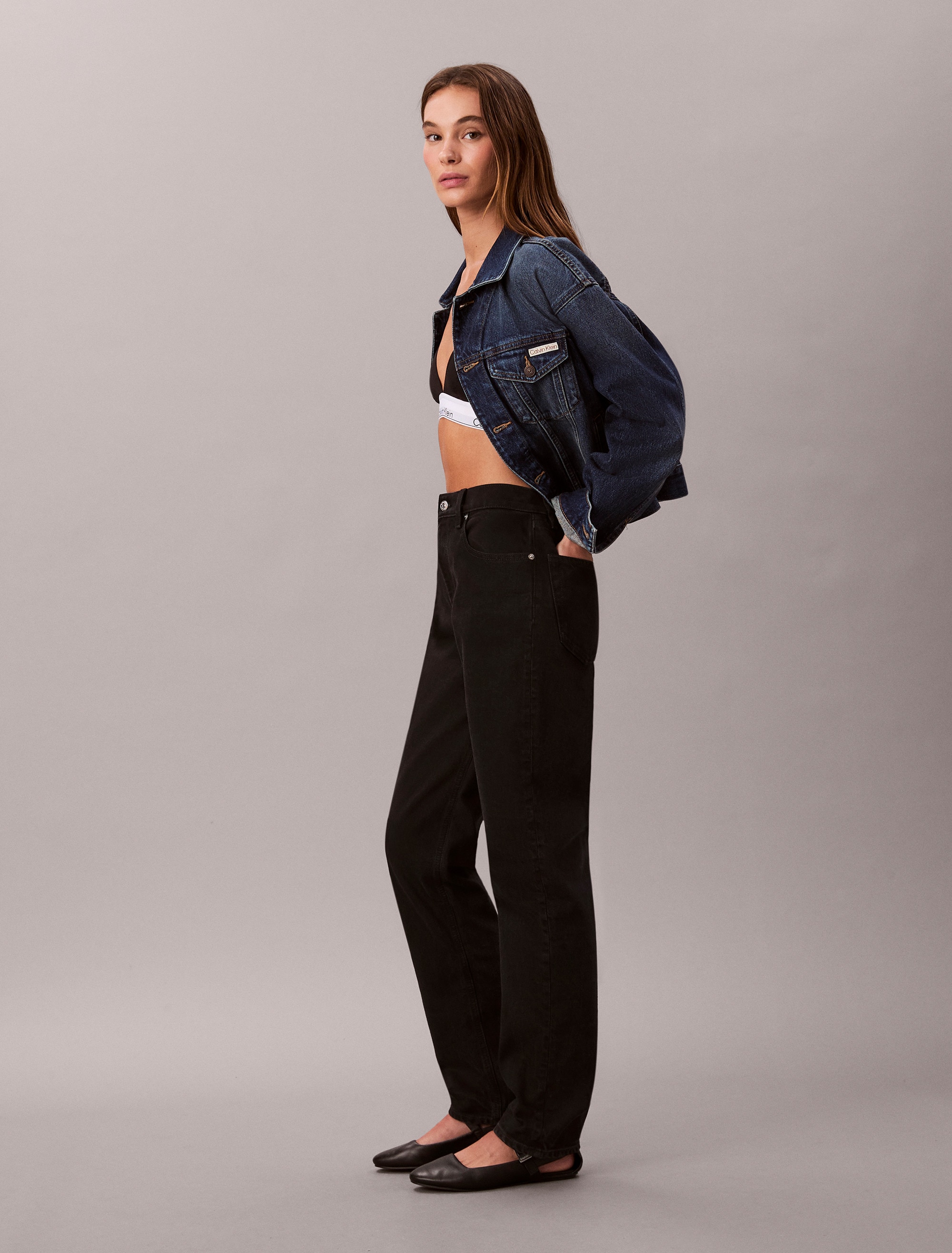 Calvin Klein Jeans Mom-Jeans »NEW MOM JEAN«, mit Markenlabel am Bund