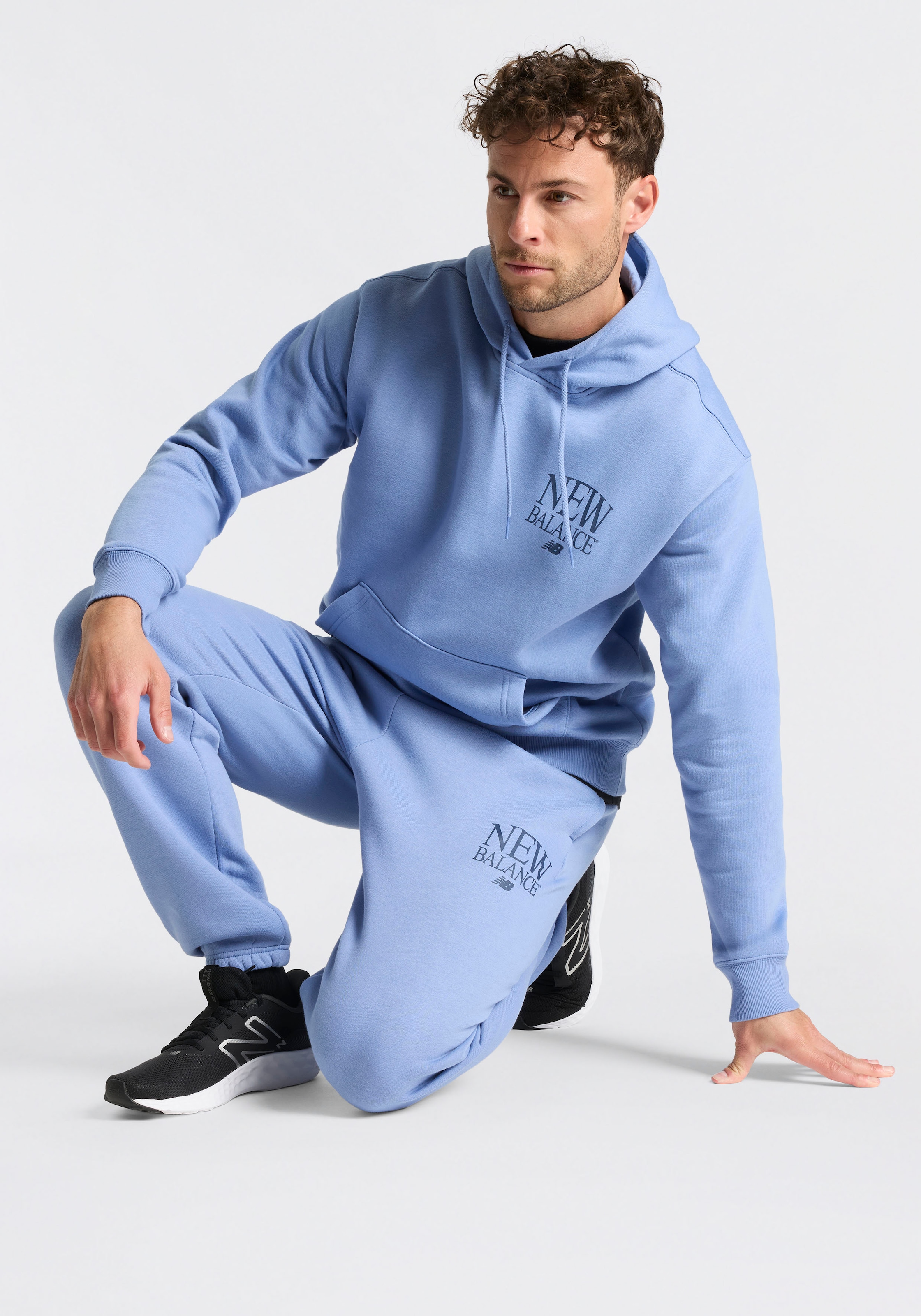 New Balance Jogginghose  aus weicher Fleece-Qualität, mit Kordelverschluss, bequeme Passform