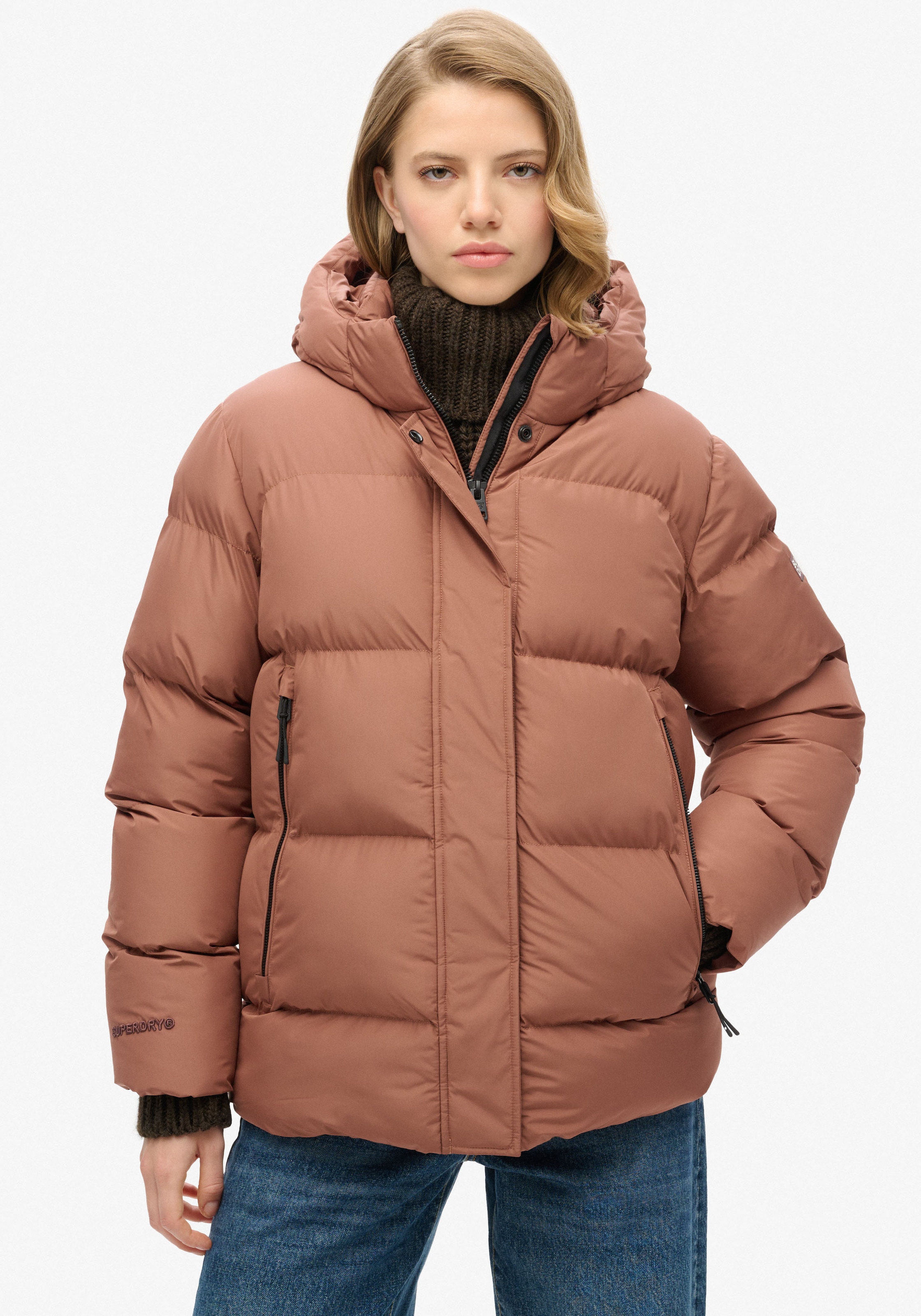 Superdry Steppjacke "HOODED 5 BAFFLE SPORTS PUFFER" mit Kapuze mit Relaxed Fit, aus Polyester, pflegeleichtes Webmaterial
