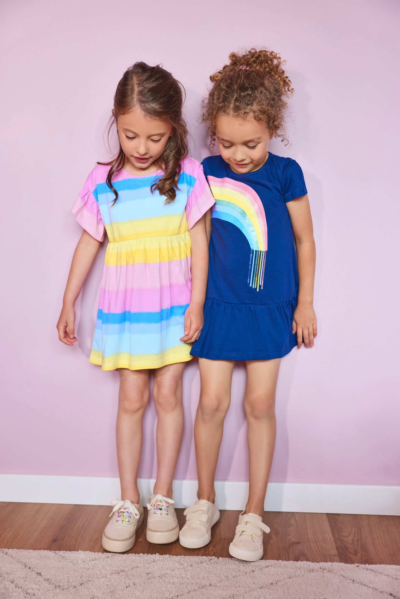 Blue Seven Sweatkleid 1 tlg. tlg. mit süßem Volants an den leicht überschnittenen Schultern