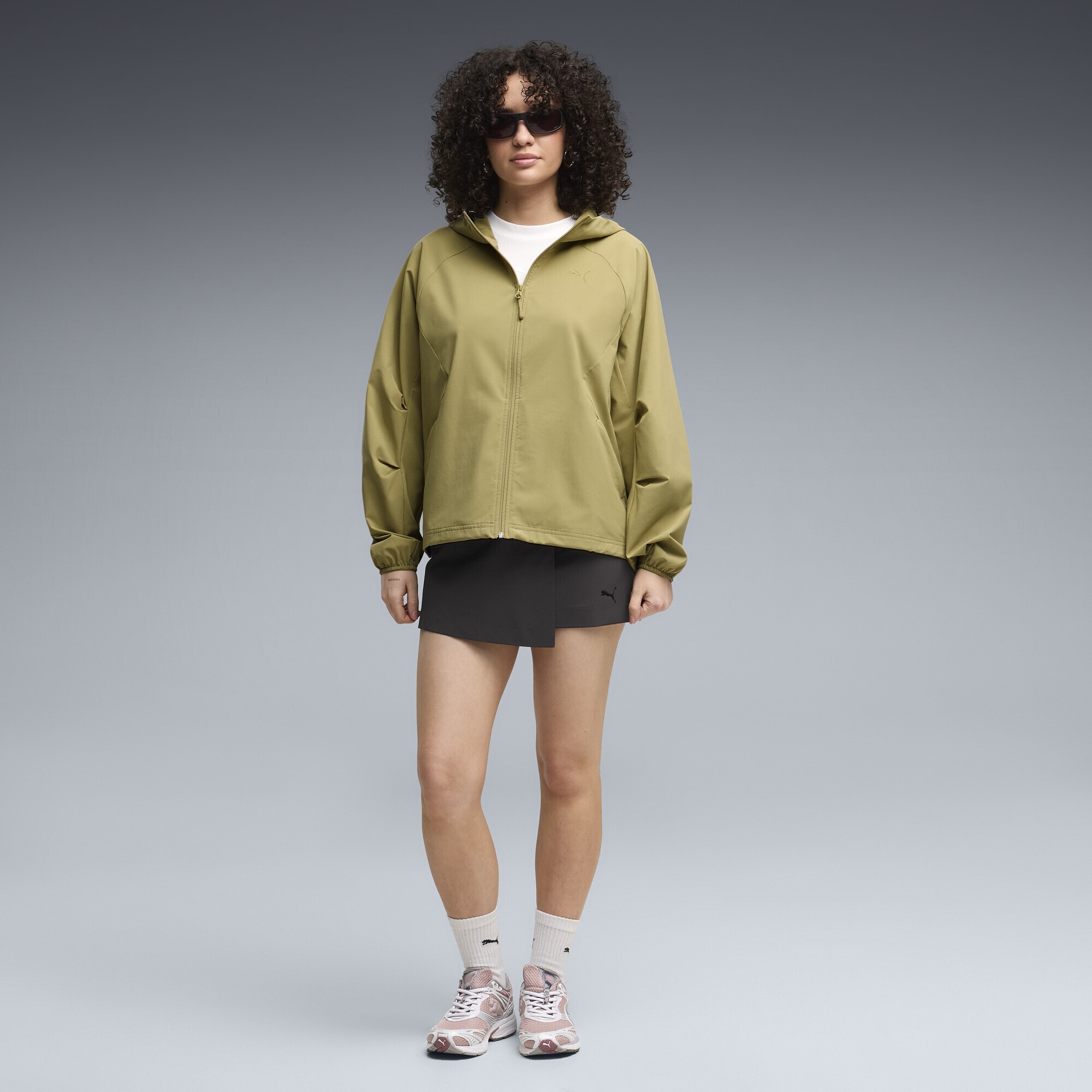 PUMA Trainingsjacke »PUMATECH SENSE 4-Way Stretch Oversized Jacke Damen«