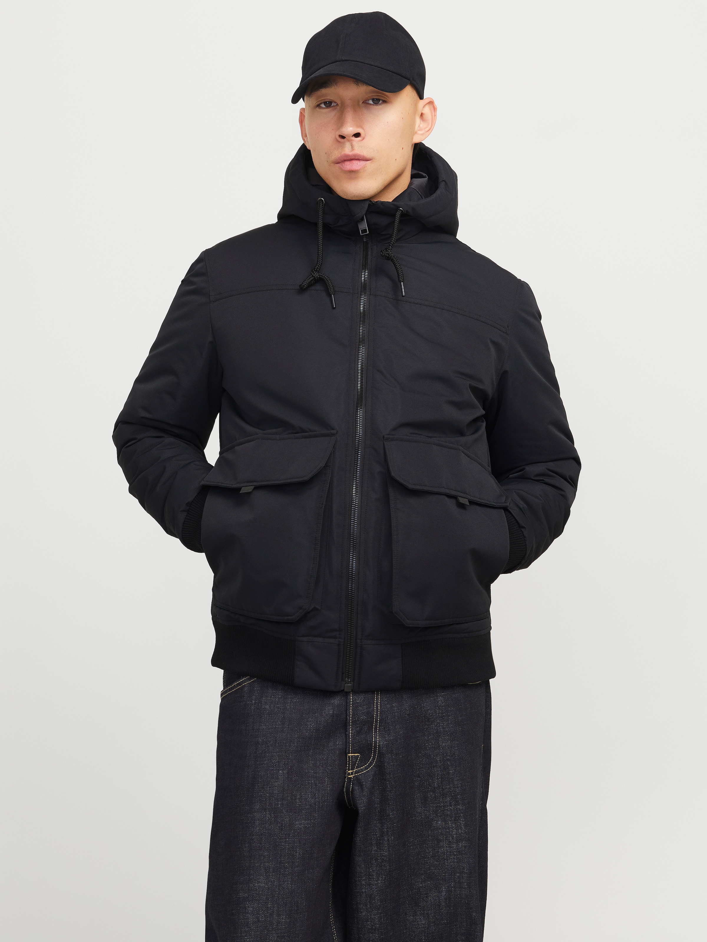 Jack & Jones Bomberjacke "JJCONSTRUCT BOMBER mit glänzender Oberfläche" mit günstig online kaufen