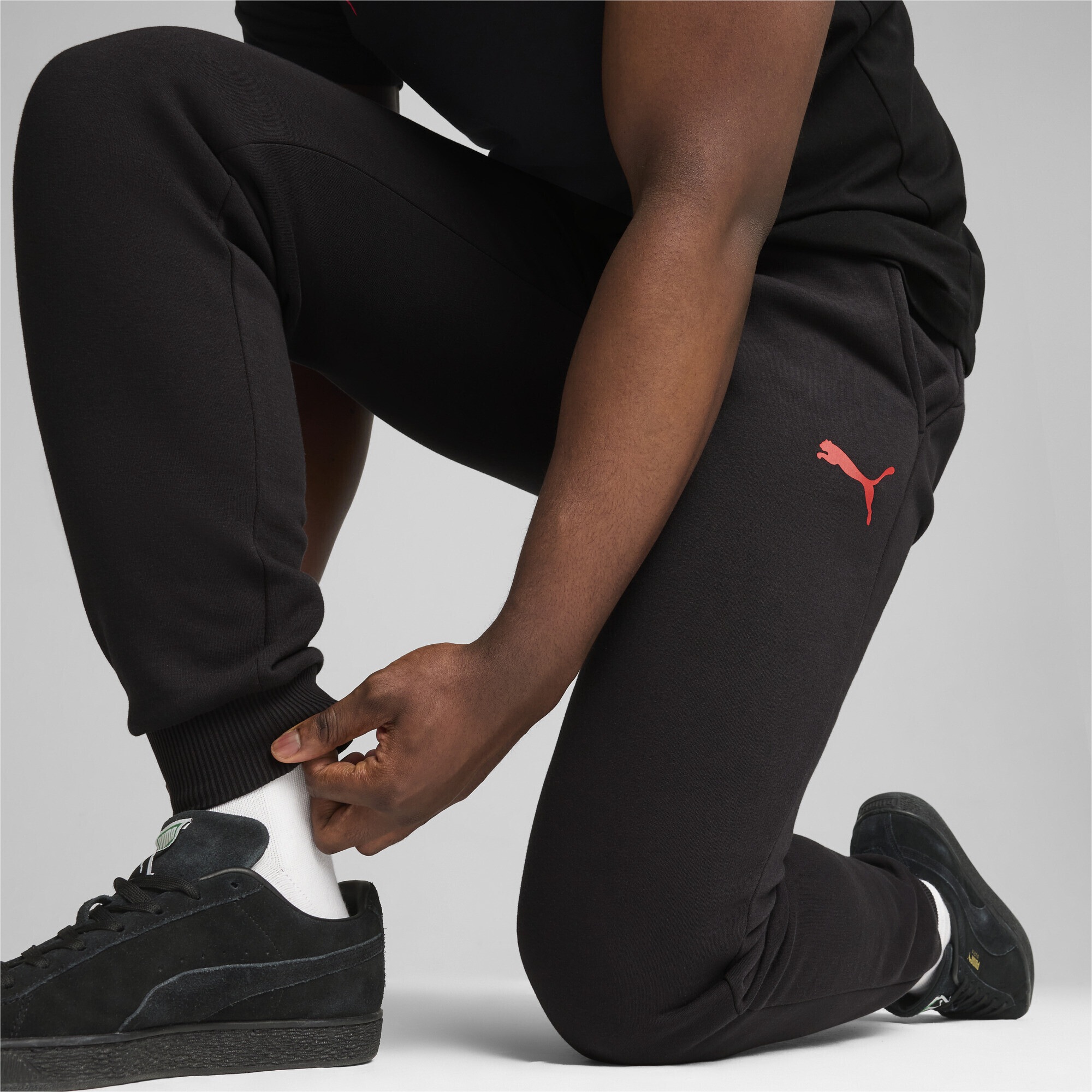 PUMA Sporthose »AC Milan ftblESSENTIALS Hose Herren«