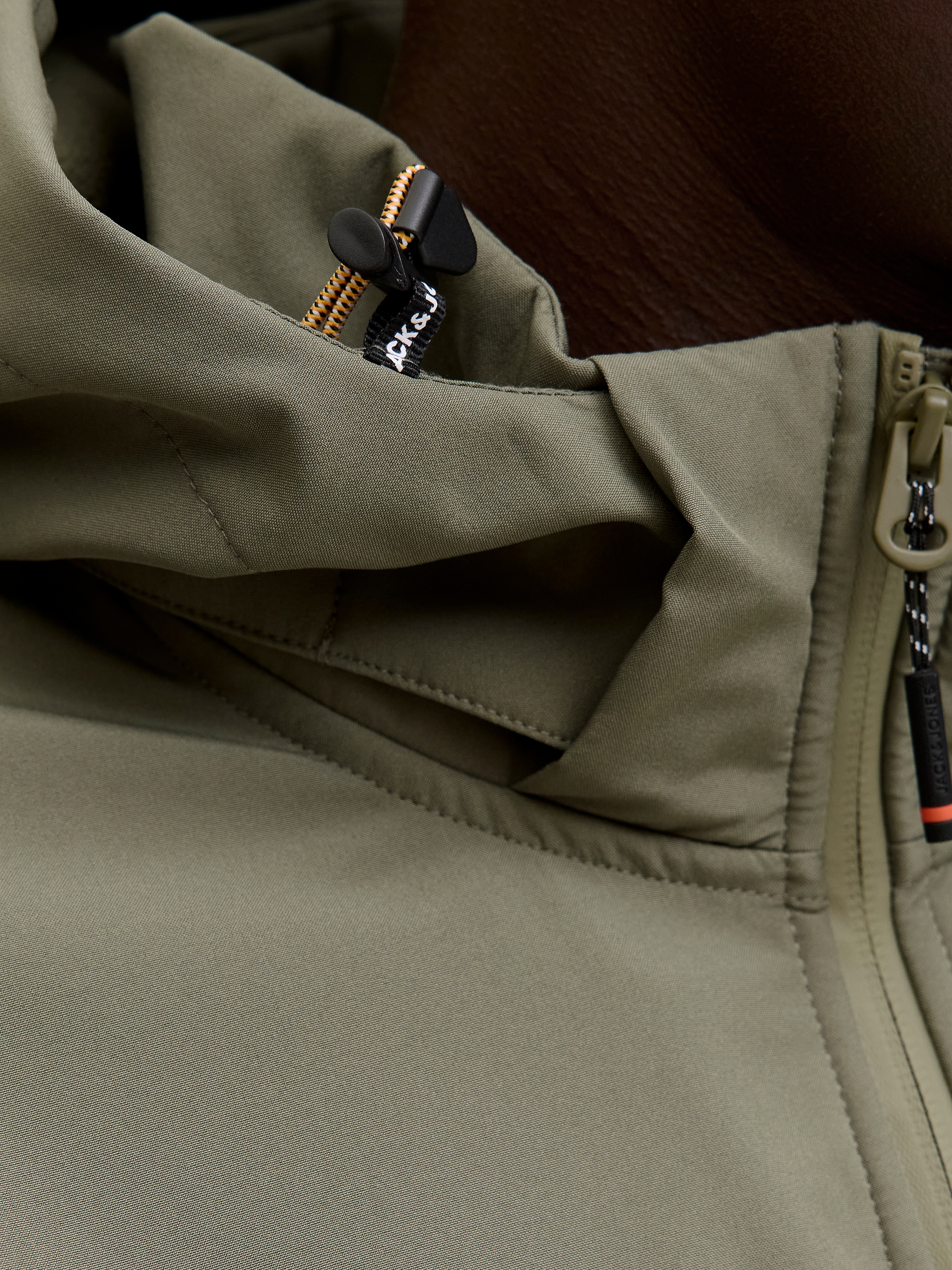 Jack & Jones Softshelljacke »JJNORTH SOFTSHELL JACKET« mit Kapuze