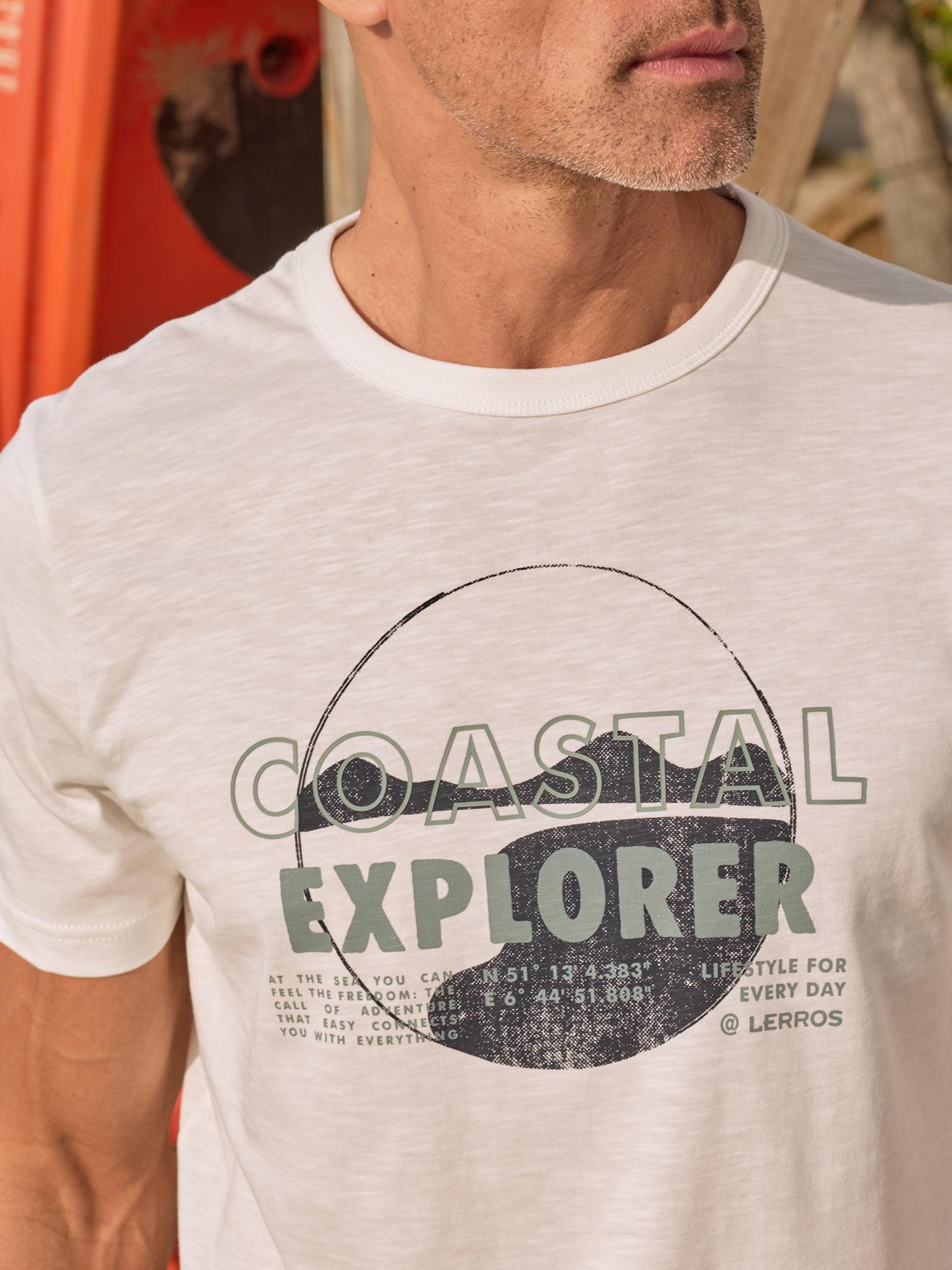 LERROS T-Shirt »T-Shirt mit Brustprint und Rundhalsausschnitt«