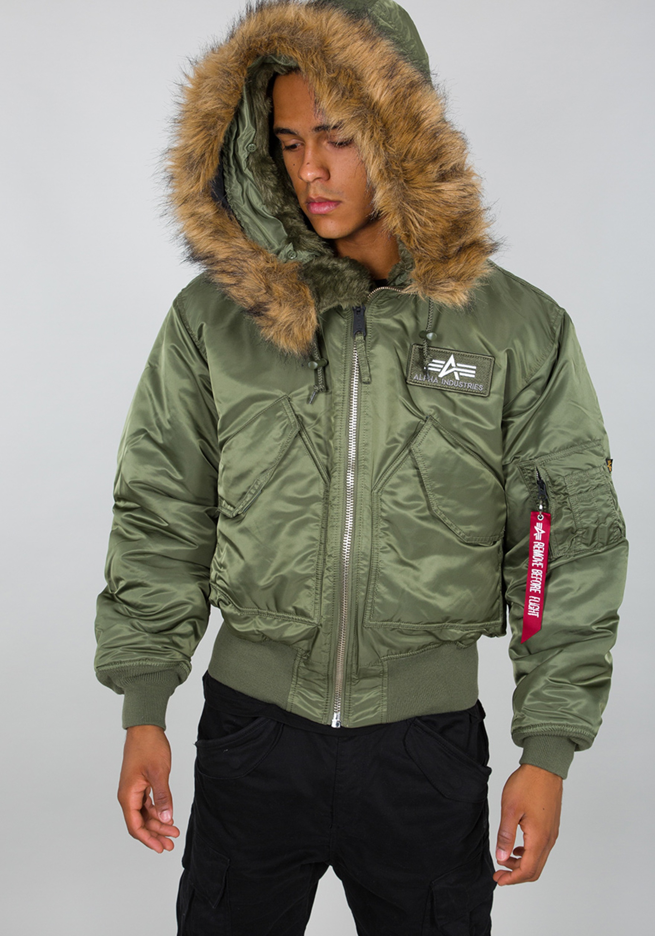 Alpha Industries Winterjacke »Alpha Industries Men - Bomber Jackets 45/P Hooded«