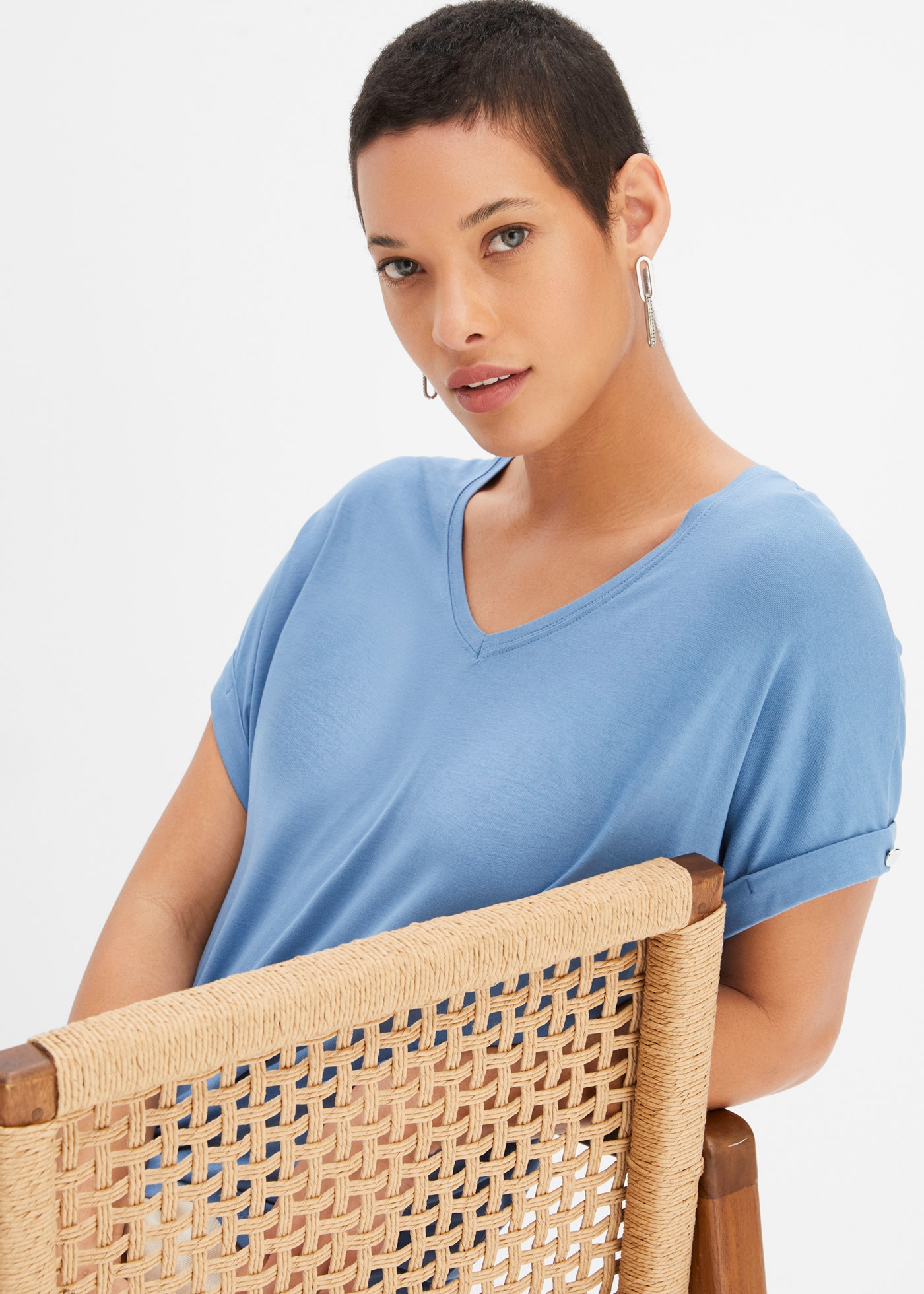 bonprix T-Shirt Oversize-Passform, V-Ausschnitt, für Frühling und Sommer