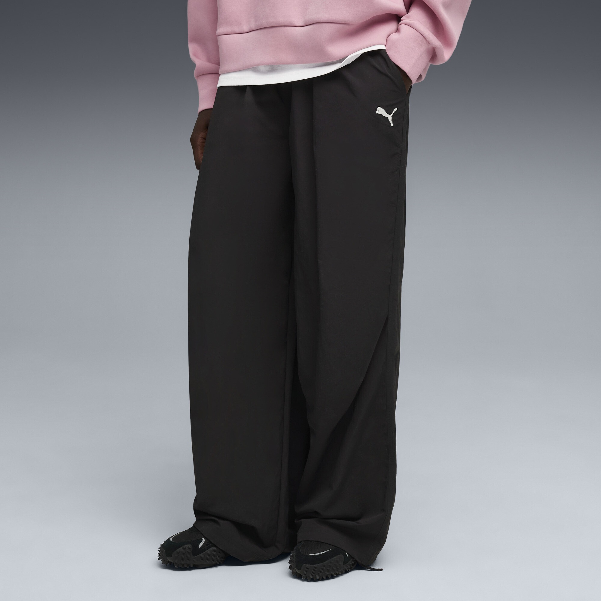 PUMA Sporthose »Wardrobe Essentials Oversized Parachute-Hose Herren«