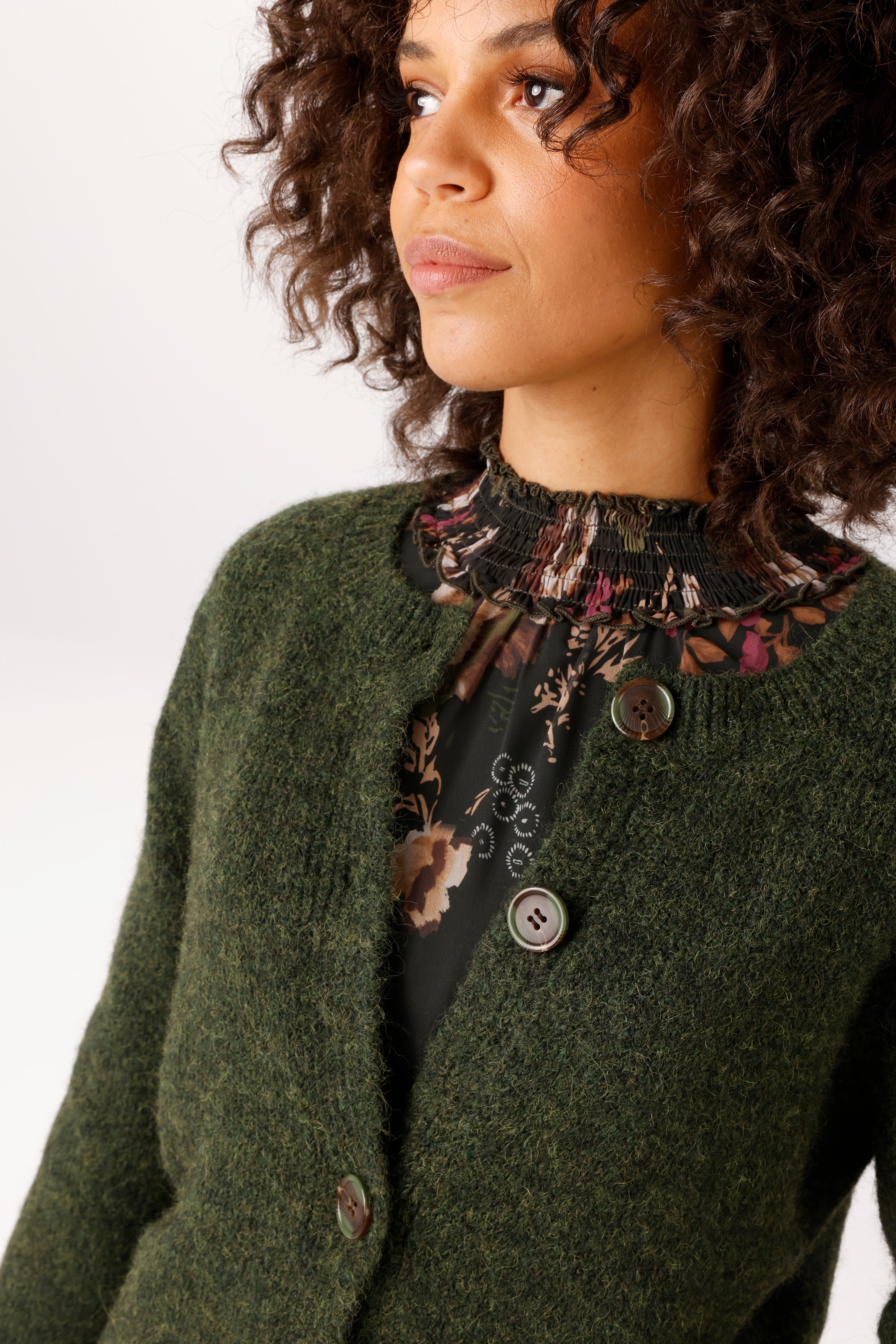 Aniston CASUAL Strickjacke aus bunt meliertem, flauschig weichem Garn - NEUE KOLLEKTION