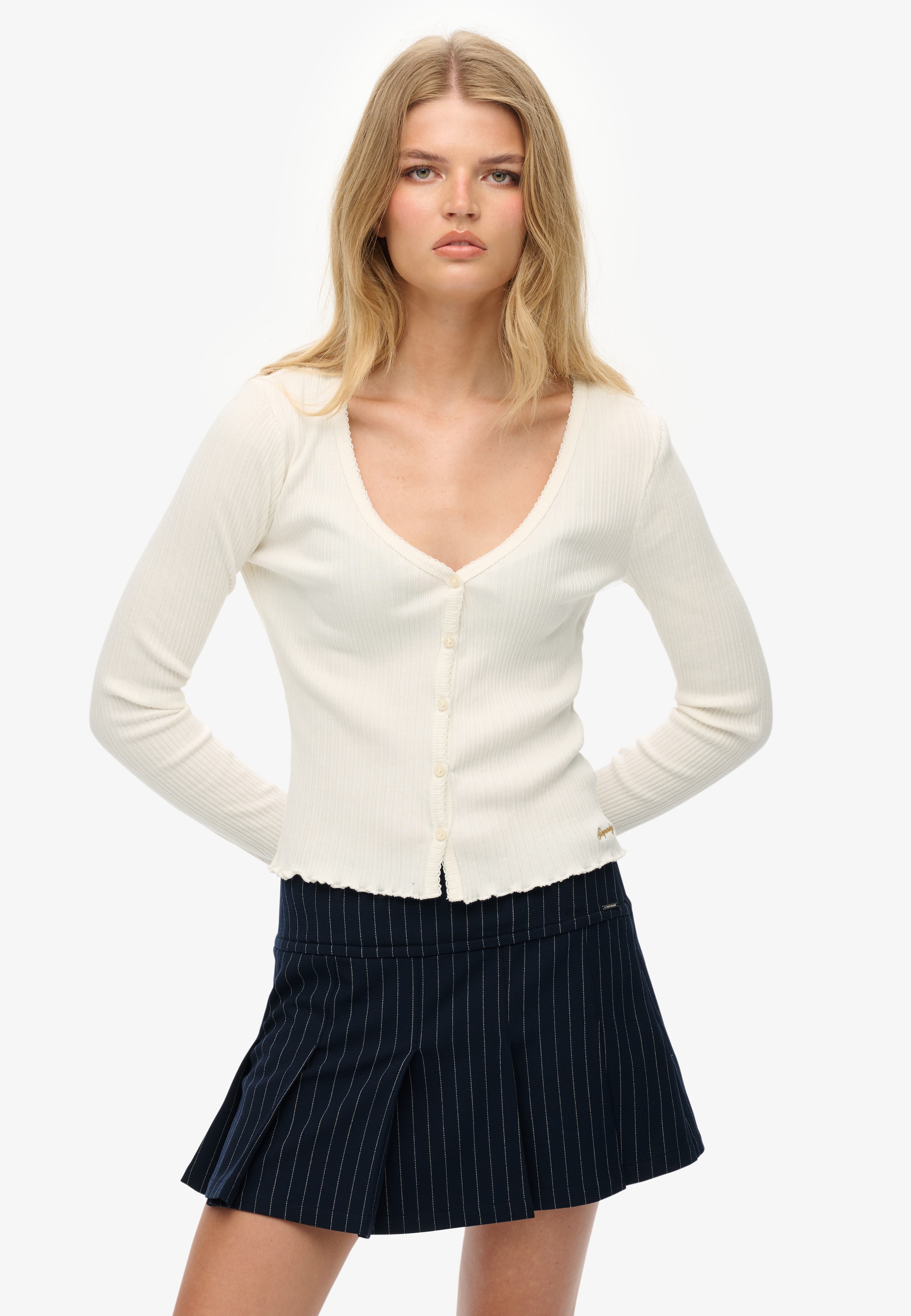 Superdry Langarmshirt "ESSENTIAL BUTTON THRU LS TOP" Baumwolle, skinny fit günstig online kaufen