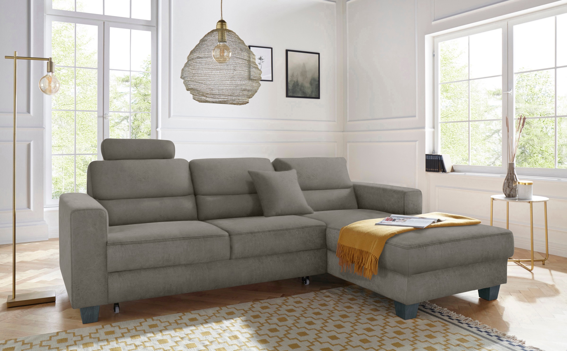 TRENDMANUFAKTUR Ecksofa »Chamber, zeitlos und modern, bequem mit hohem Sitzkomfort, L-Form«, inklusive einer Kopfstütze, wahlweise mit Schlaffunktion
