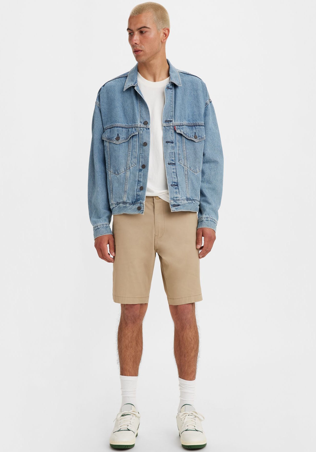 Levis Chinoshorts "XX CHINO SHORT II", Sommerhose mit Logobadge günstig online kaufen