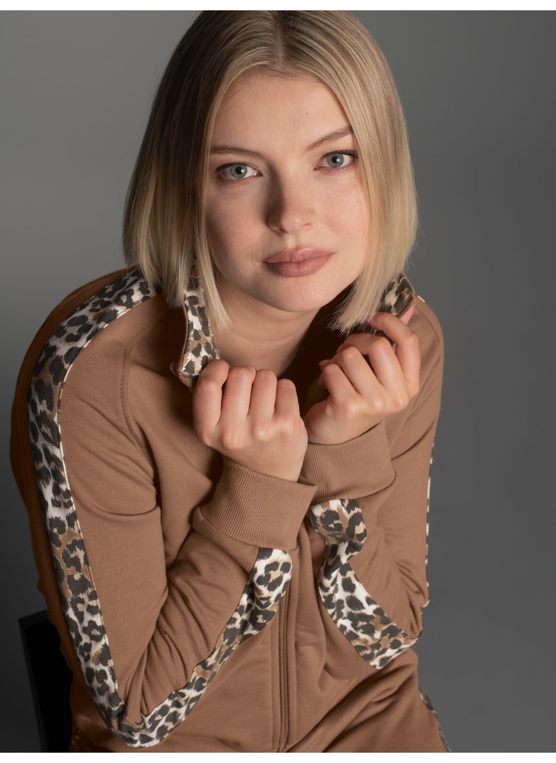 Trigema Sweatjacke »TRIGEMA Sweatjacke mit modischen Leo-Elementen«