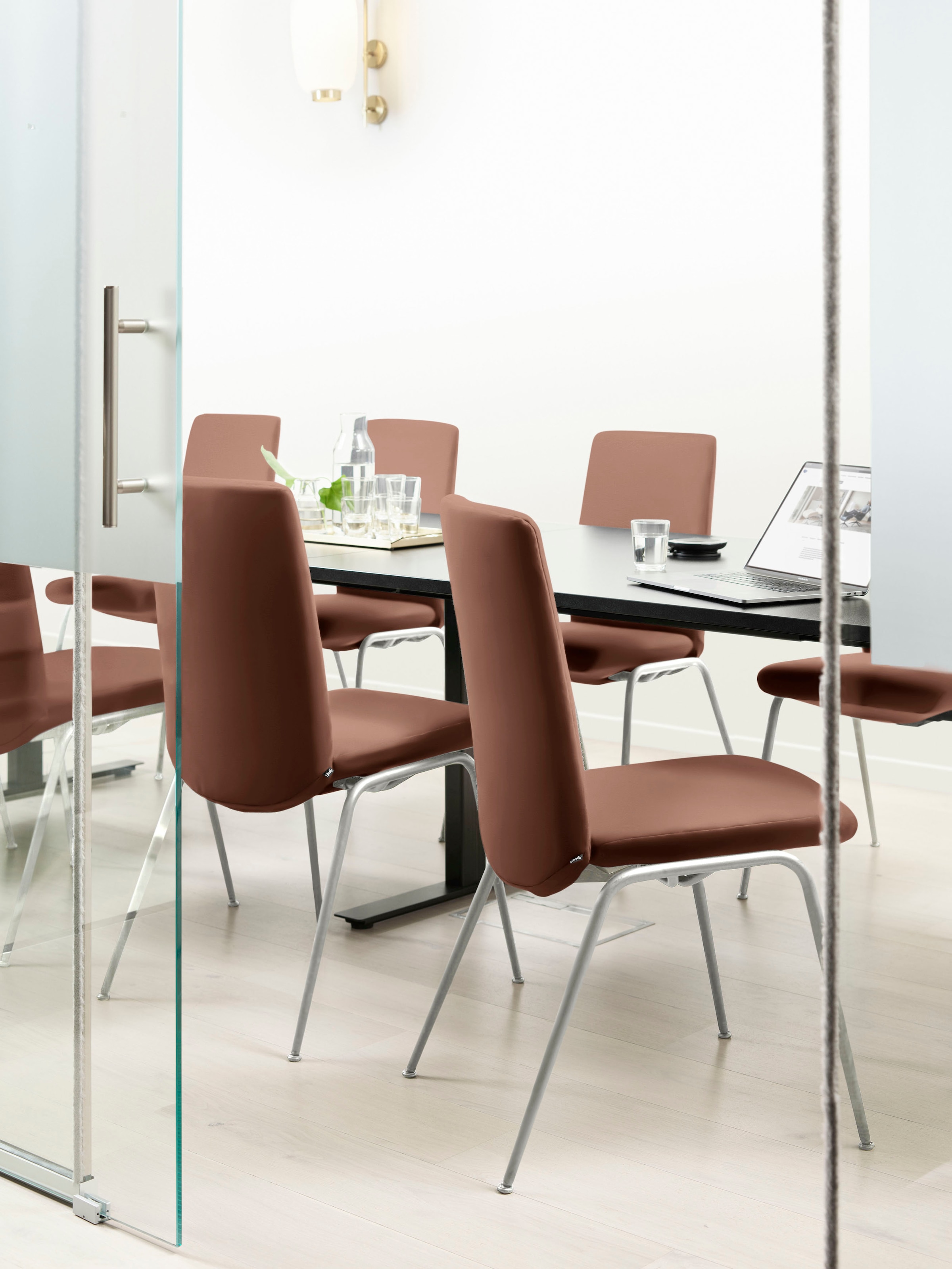 Polsterstuhl STRESSLESS "Laurel", braun (copper paloma, schwarz matt), B:57cm H:92cm T:59cm, Leder PALOMA: PALOMA ist ein durchgefärbtes Semianilin-Möbelleder mit natürlicher Narbung., Stühle, Polsterstuhl, Low Back, Größe M, mit Beinen aus Stahl in Schwa