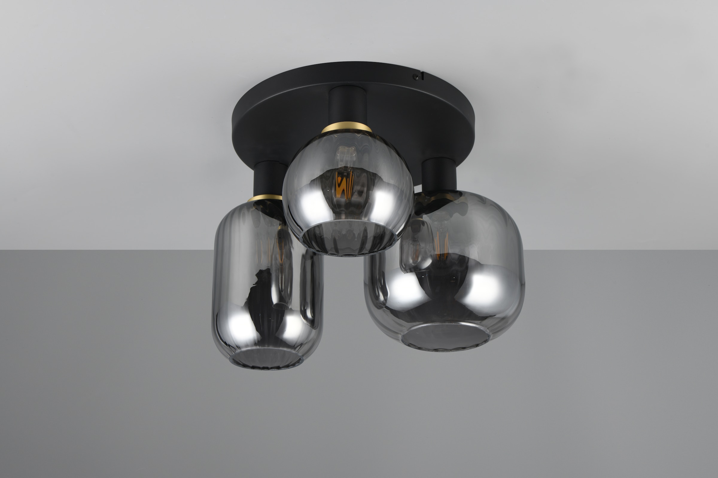 TRIO Leuchten Deckenleuchte »DIVA, E27 Deckenlampe 3-flammig mit Glasschirm, exkl 3xE27 max 10W«, 3 flammig, Leuchtmittel E27 | Leuchtmittel wechselbar, Deckenlampe Ø 39cm, Glasschirme in 3 Formen, Lampe Wohnzimmer Küche