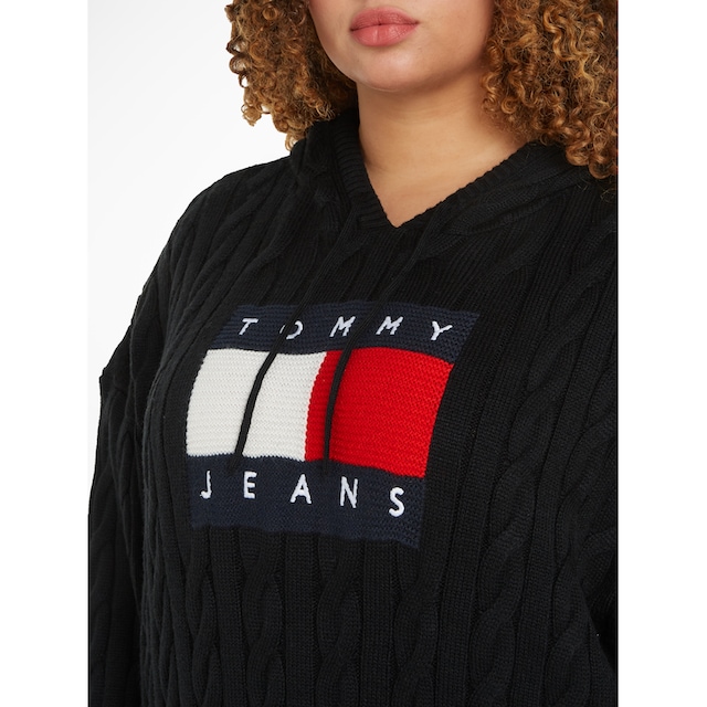 Tommy Jeans Curve Strickkleid »TJW CRV CABLE FLAG HOODIE DRESS«, PLUS SIZE  CURVE für kaufen | BAUR