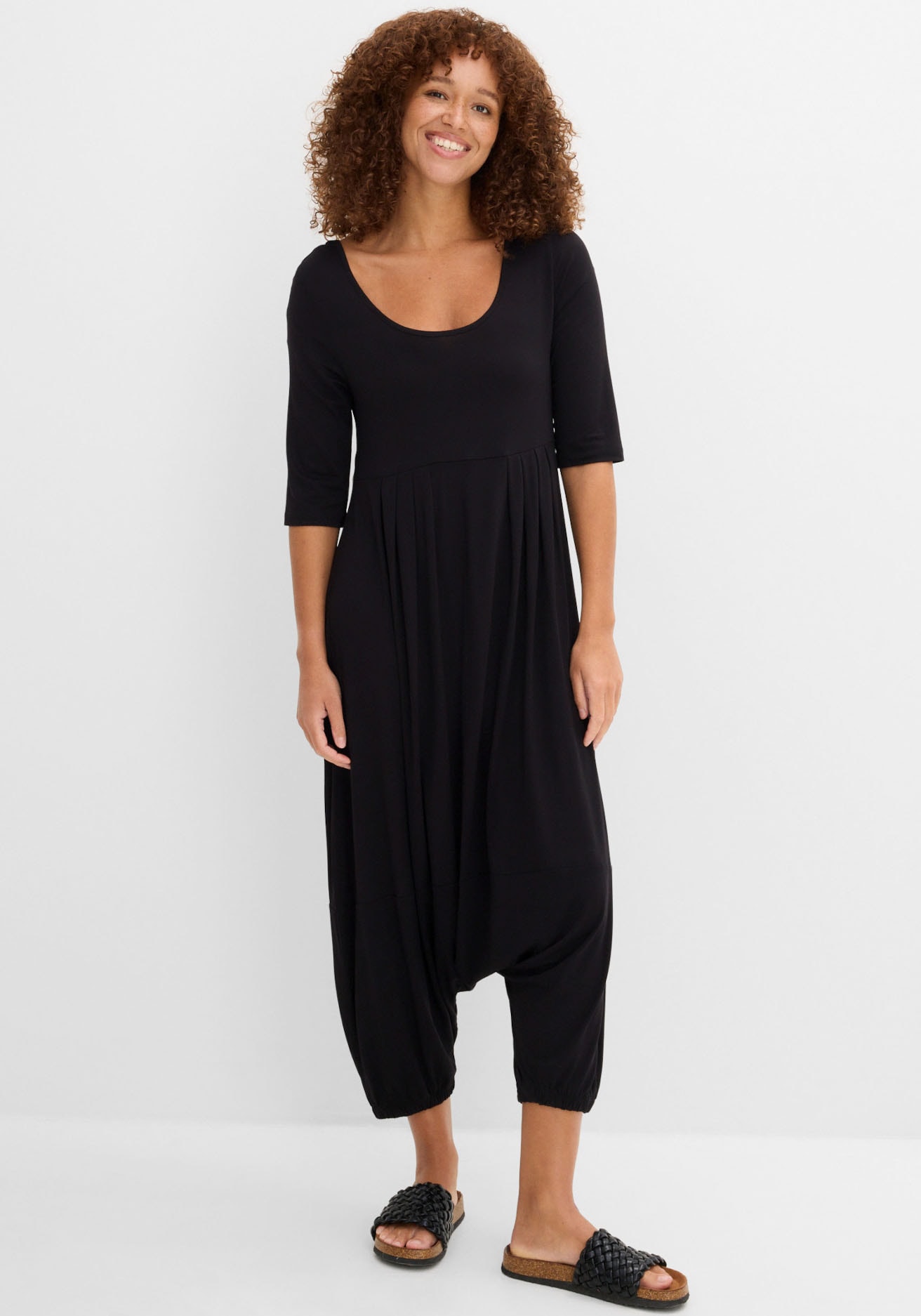 bonprix Jumpsuit "Jumpsuit mit Haremshose aus nachhaltiger Viskose" für den Alltag, Oversize-Passform, 7/8-Länge