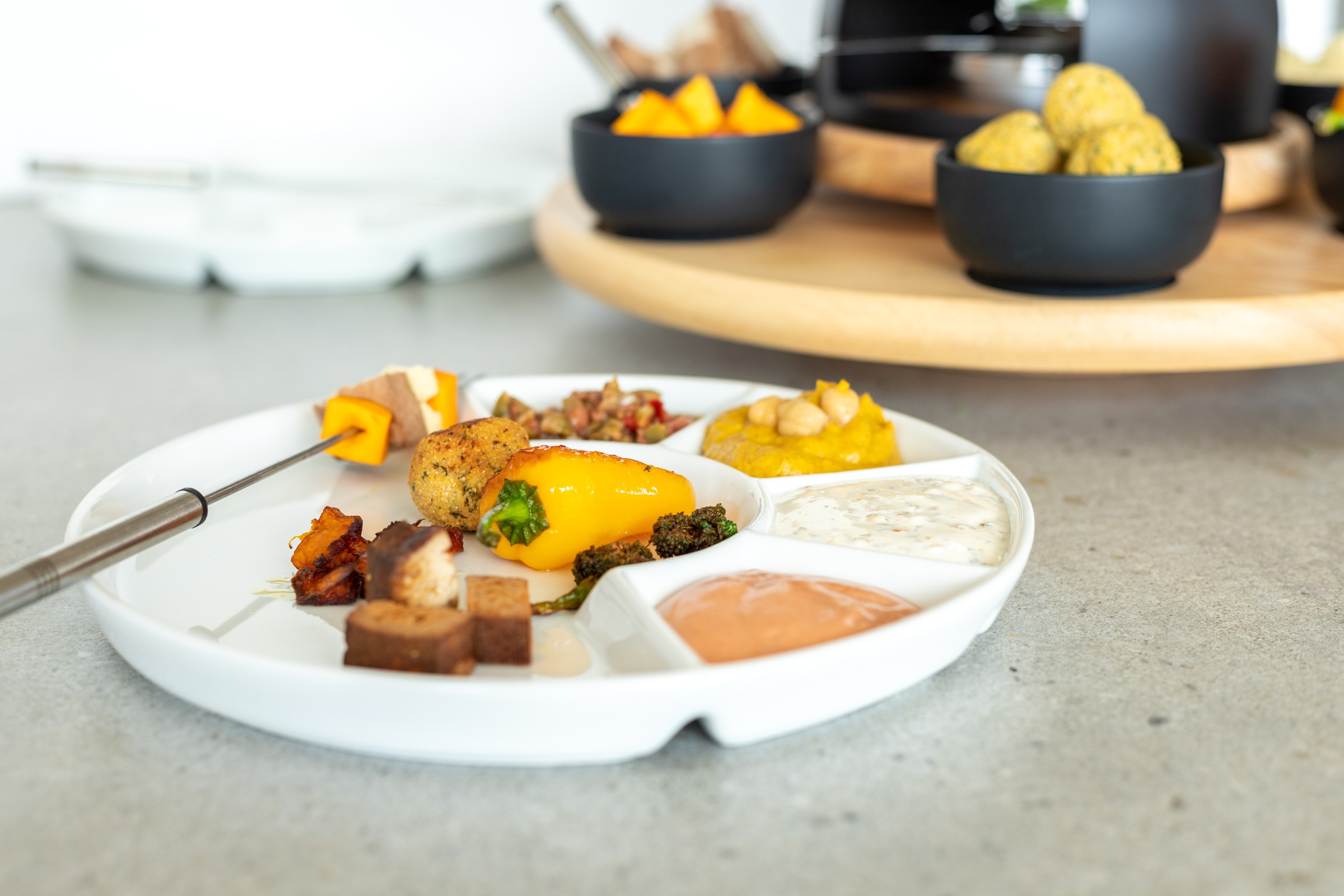 MÄSER Fondueteller »Fondueteller Ø 24 cm, aus Porzellan«, (Set, 4 St.), Geschirr-Set, Teller-Set