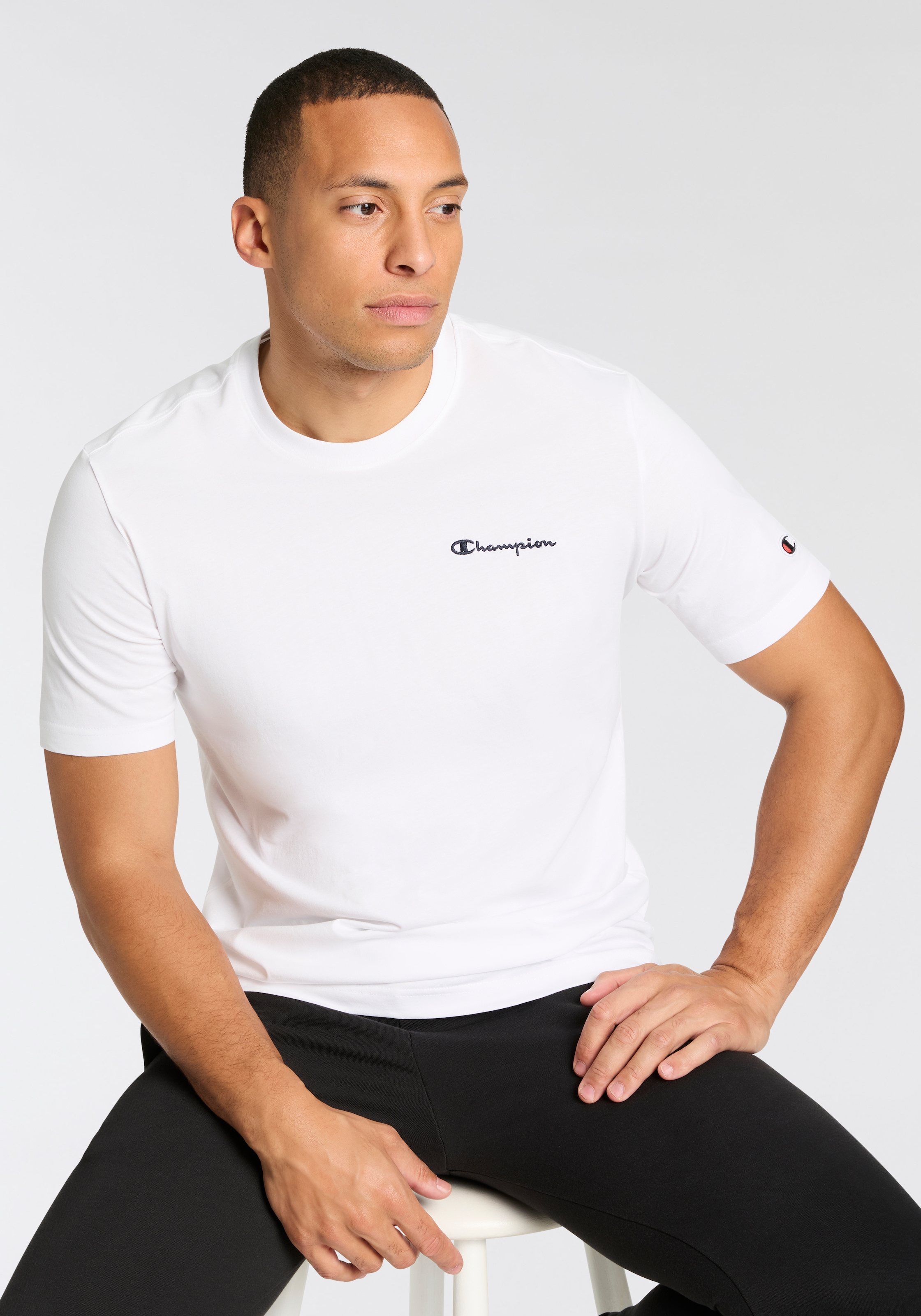 Champion T-Shirt "ICONS CONTRAST SS Tee" Kurzarm, mit Rundhalsausschnitt, aus Baumwolle, sportlicher Schnitt