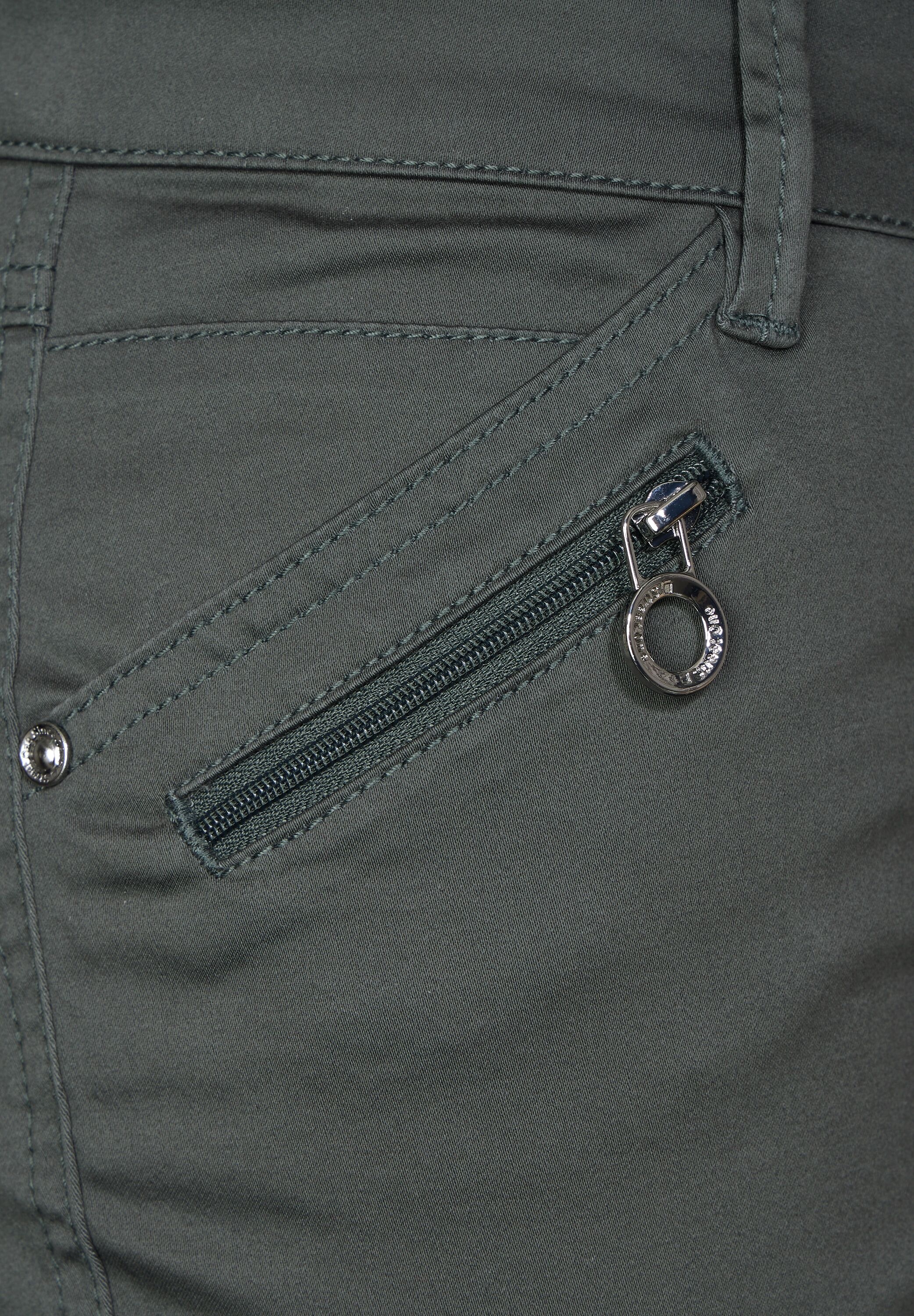 STREET ONE Röhrenhose, Middle Waist