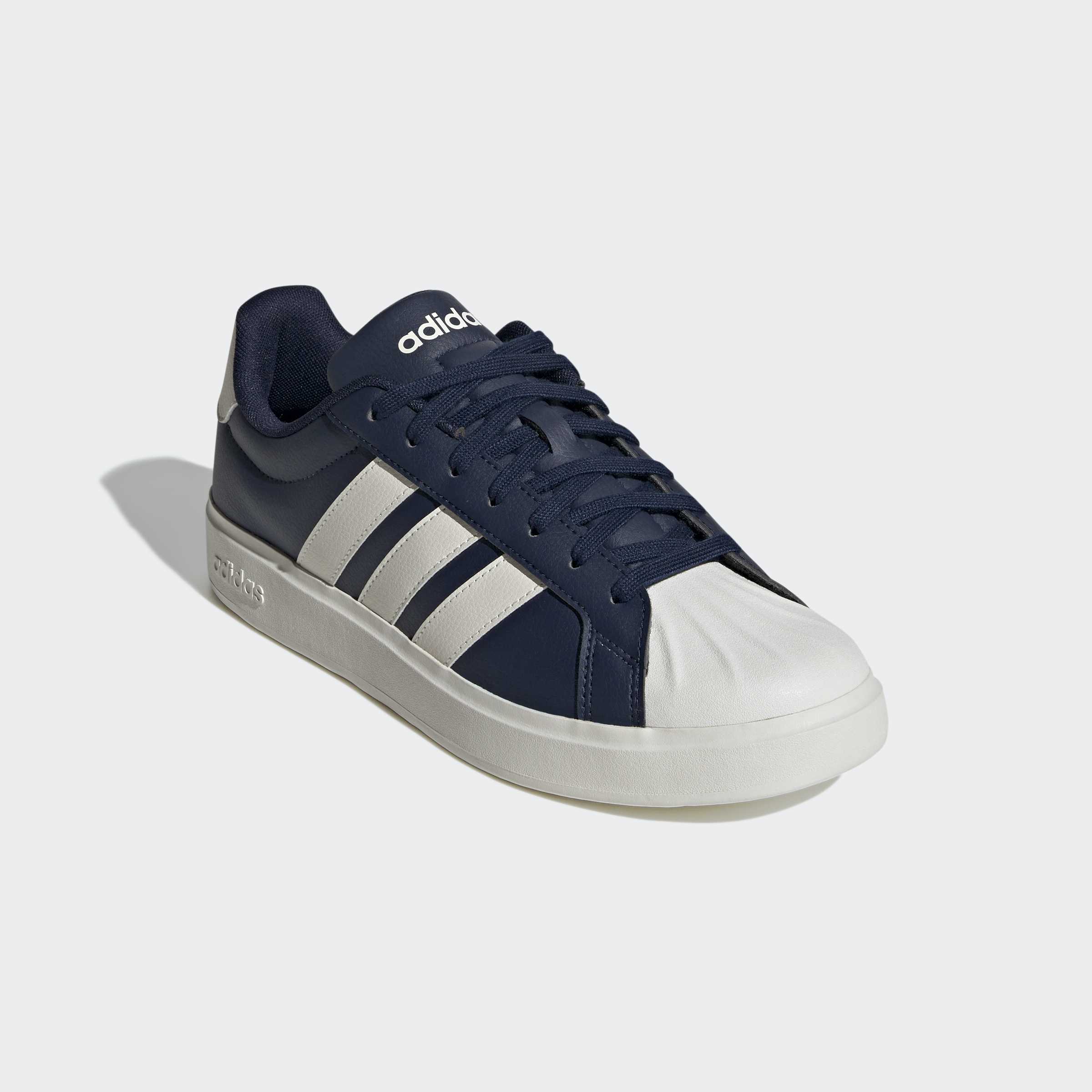 adidas Sportswear "STREETTALK" inspiriert vom Design des adidas Superstar