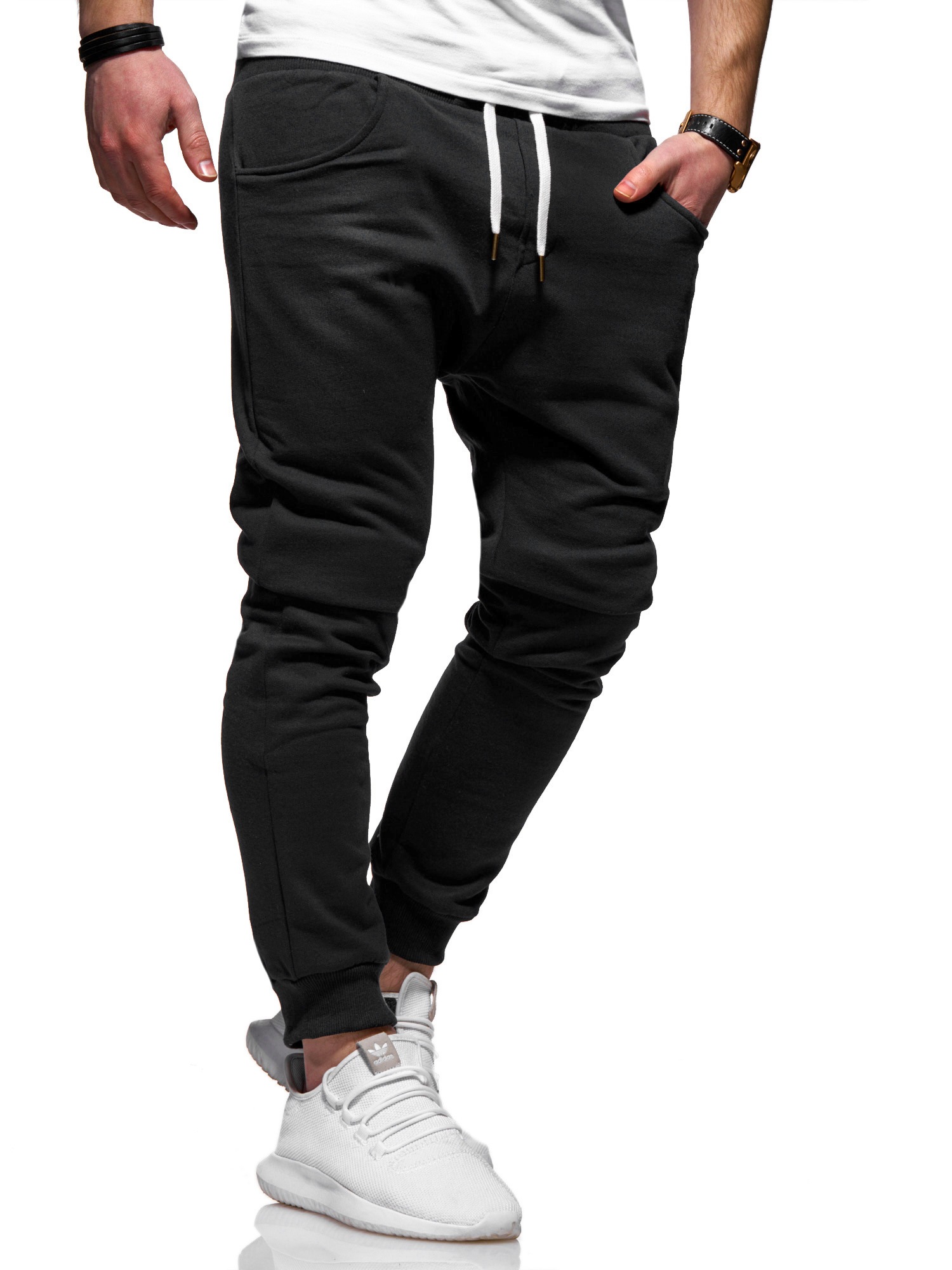 Thumbnail - behype Sweathose "JOGGERY" im modernen Slim Fit-Schnitt